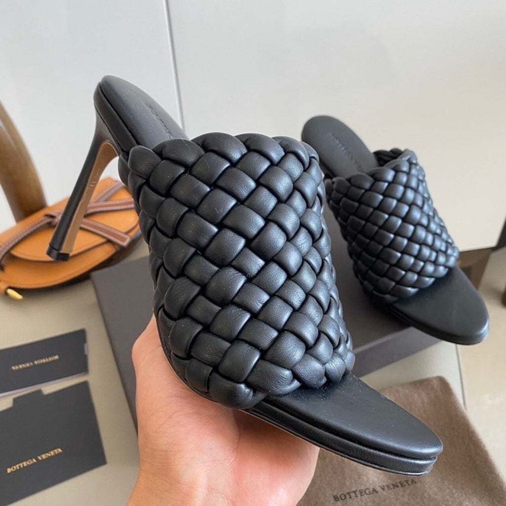 Bottega Veneta Curve Mules 9.5cm Heel Lambskin Leather Spring/Summer 2020 Collection, Black
