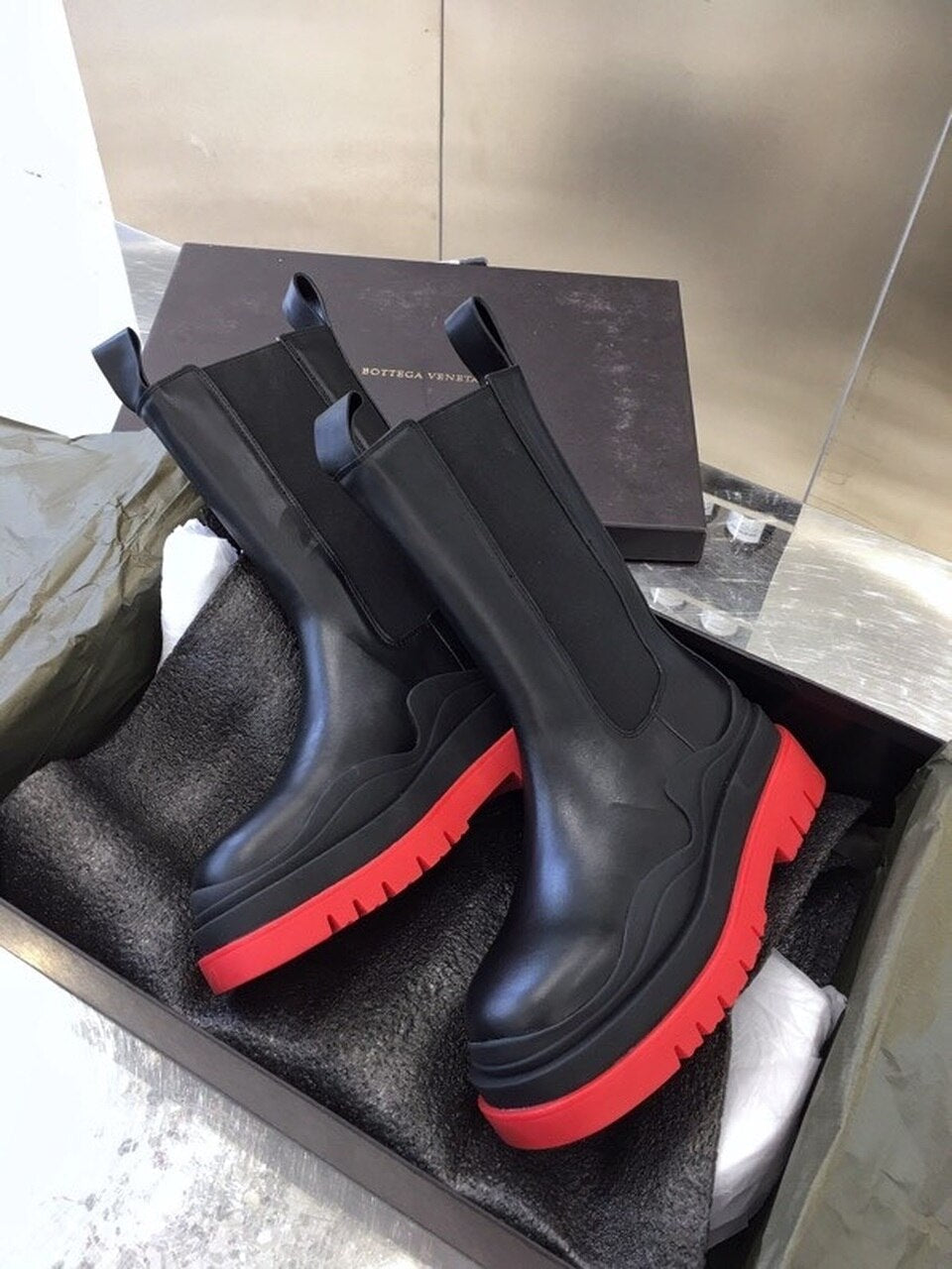 Bottega Veneta Flat Triple-Sole Leather Boots Calfskin Leather Fall/Winter 2020 Collection, Black/Red