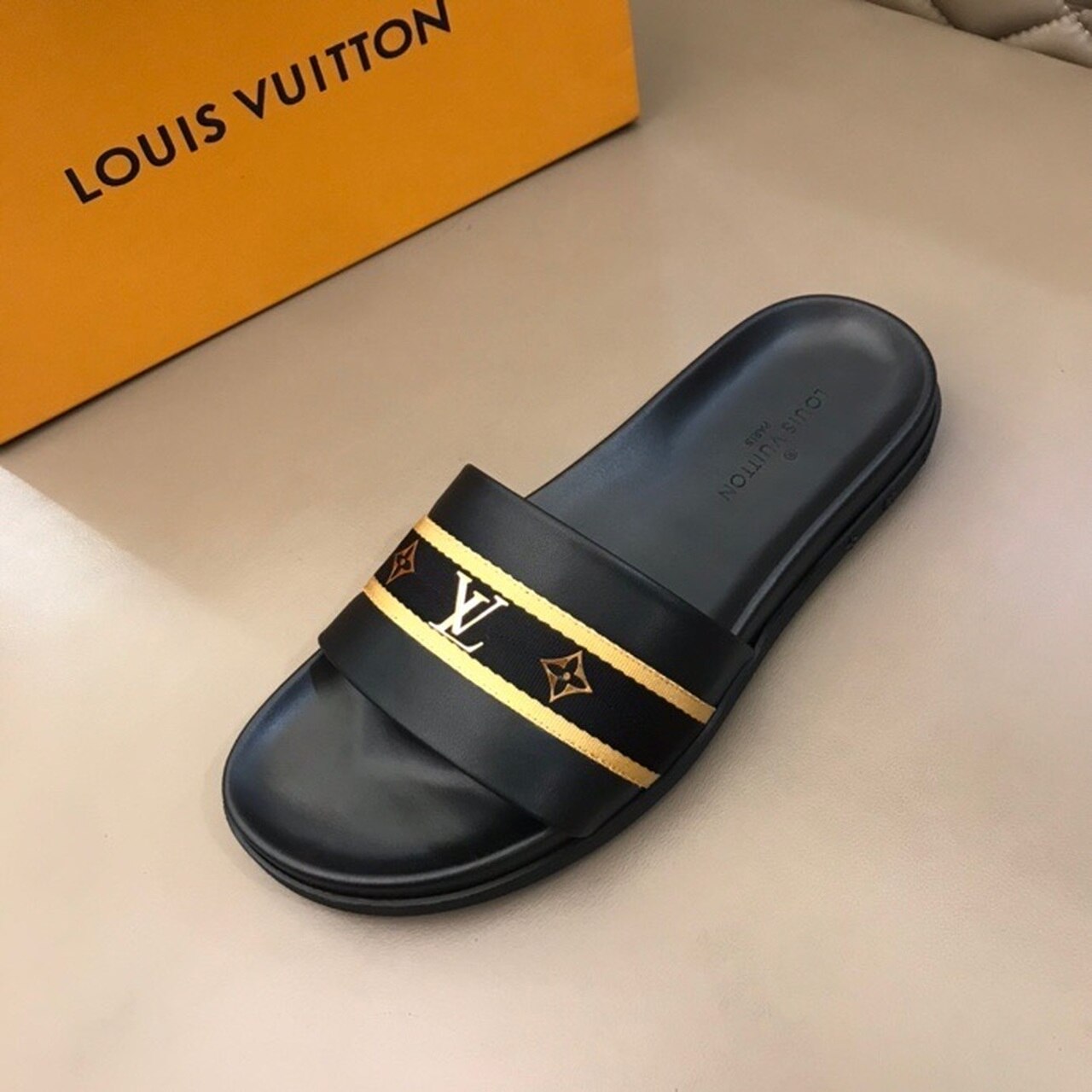 Louis Vuitton Single Strap Mules Mens Sandals Canvas Spring/Summer Collection Black/Gold