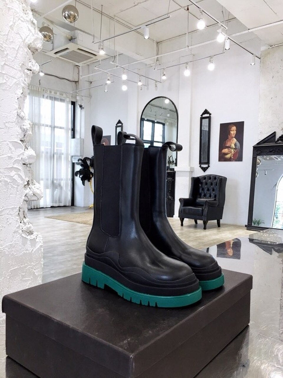 Bottega Veneta Flat Triple-Sole Leather Boots Calfskin Leather Fall/Winter 2020 Collection, Black/Green