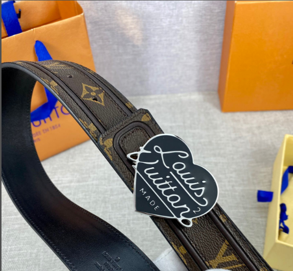 Louis Vuitton Initiales Reversible