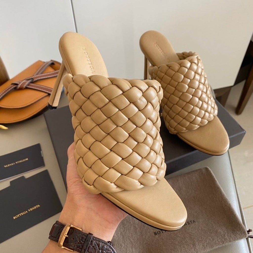 Bottega Veneta Curve Mules 9.5cm Heel Lambskin Leather Spring/Summer 2020 Collection, Beige