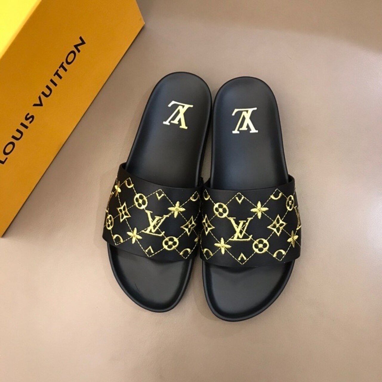 Louis Vuitton Mens Sandals Monogram Canvas Spring/Summer Collection Black/Yellow