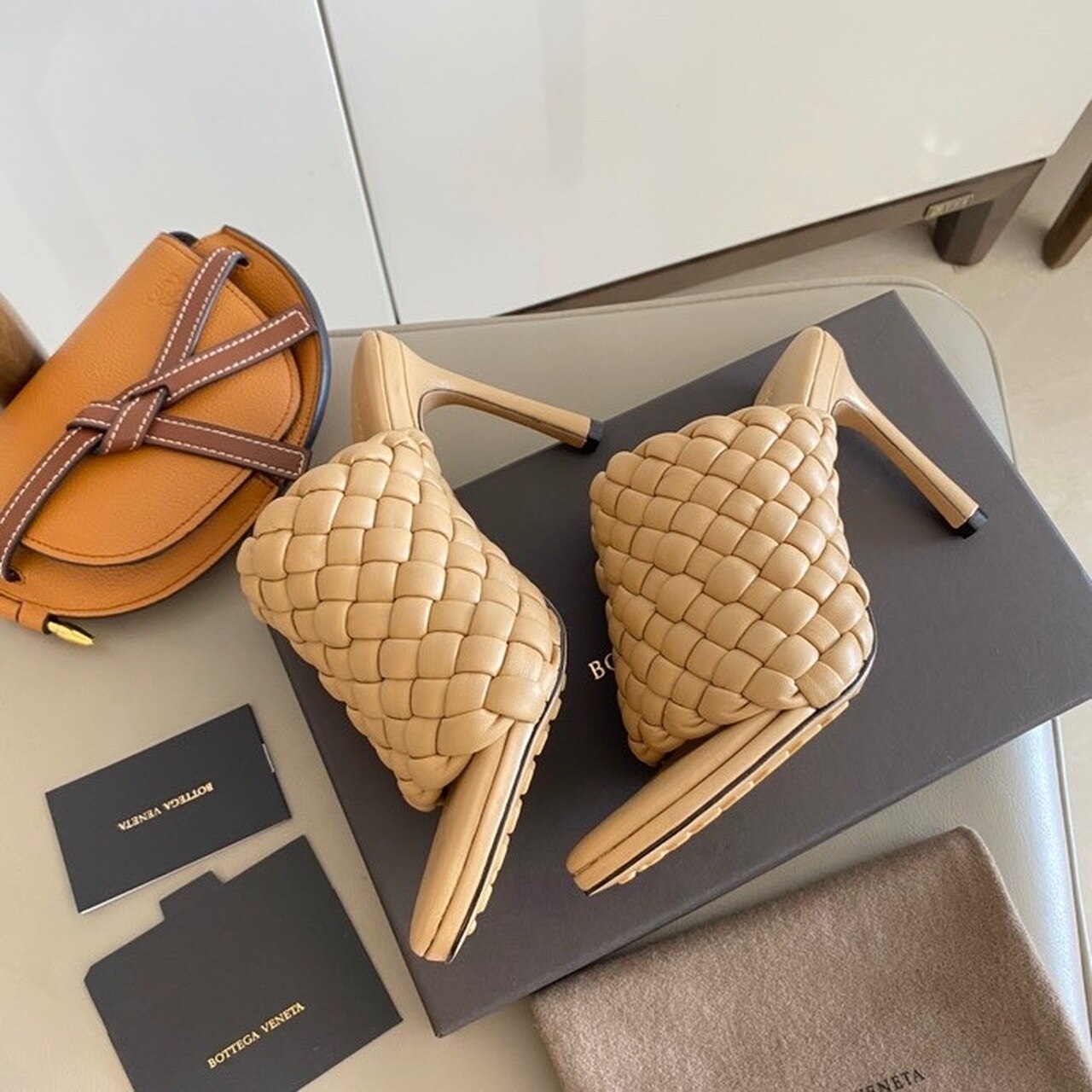 Bottega Veneta Curve Mules 9.5cm Heel Lambskin Leather Spring/Summer 2020 Collection, Beige