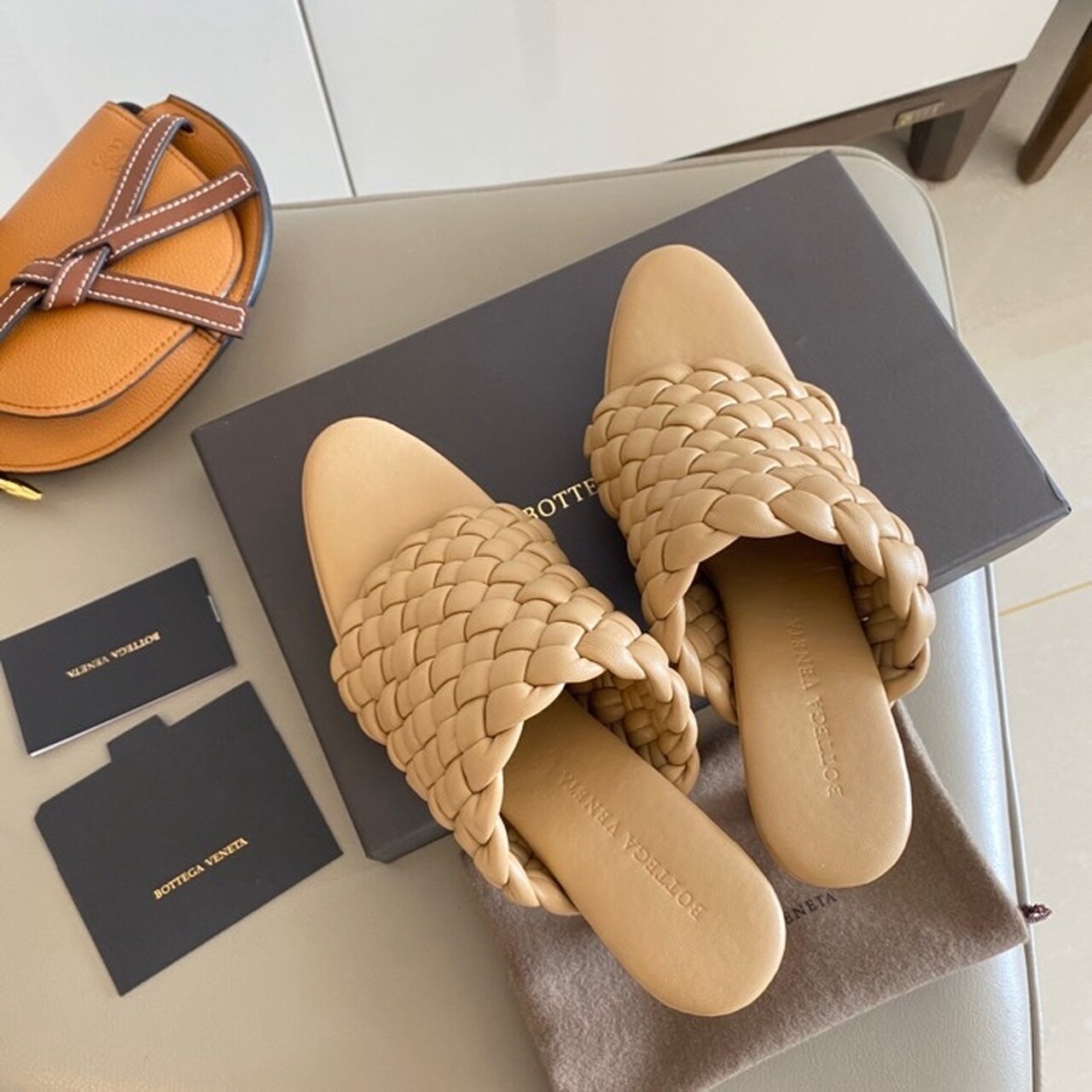 Bottega Veneta Curve Mules 9.5cm Heel Lambskin Leather Spring/Summer 2020 Collection, Beige