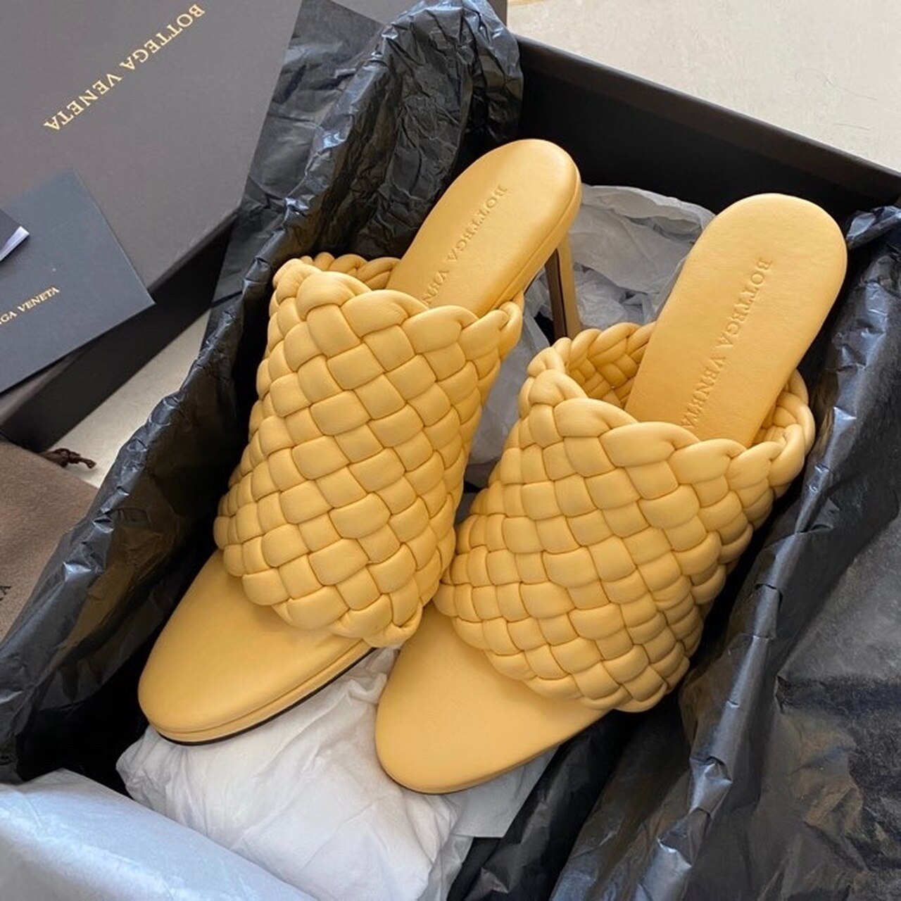 Bottega Veneta Curve Mules 9.5cm Heel Lambskin Leather Spring/Summer 2020 Collection, Saffron