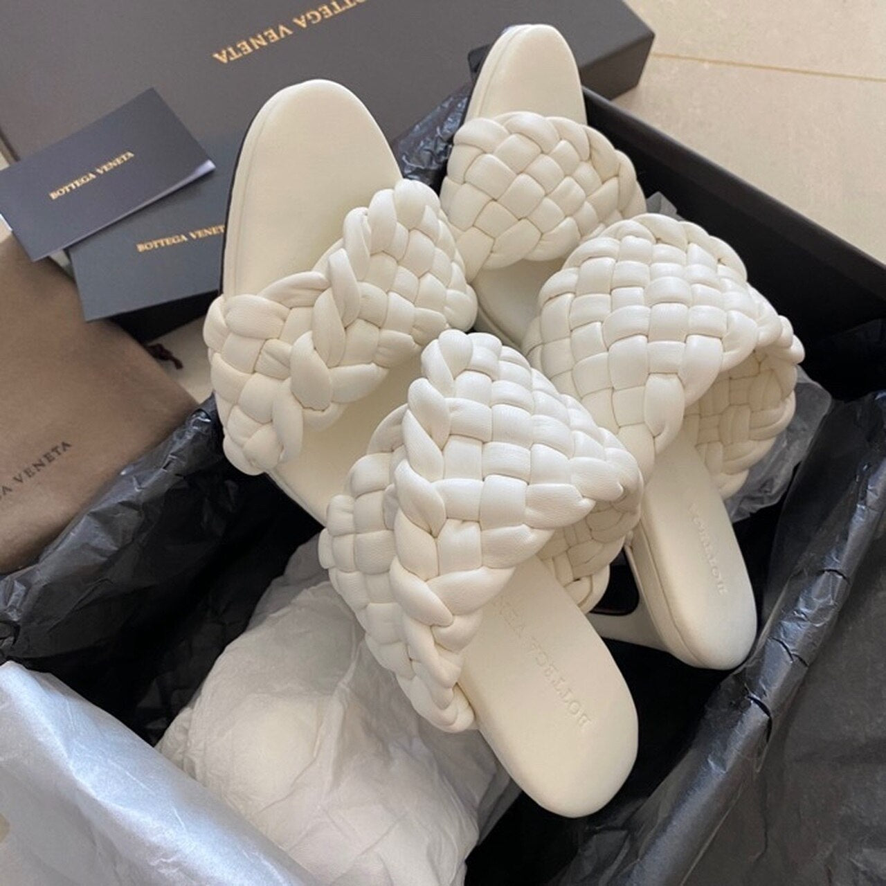 Bottega Veneta Curve Sandals 9.5cm Heel Lambskin Leather Spring/Summer 2020 Collection, White