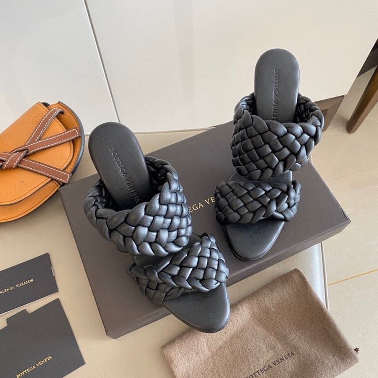 Bottega Veneta Curve Sandals 9.5cm Heel Lambskin Leather Spring/Summer Collection, Black