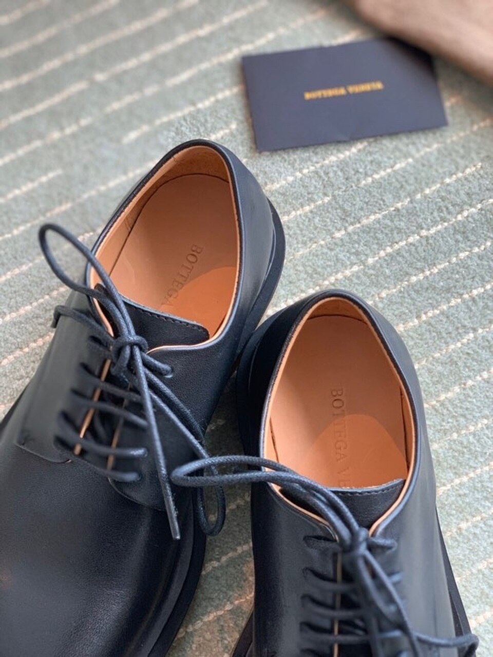 Bottega Veneta Lace Up Loafer Calfskin Leather Fall/Winter 2020 Collection, Black