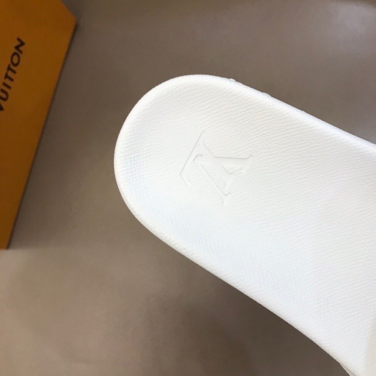 Louis Vuitton Mens Sandals Monogram Hologram Canvas Spring/Summer Collection, White