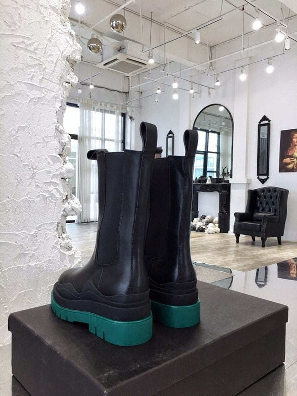 Bottega Veneta Flat Triple-Sole Leather Boots Calfskin Leather Fall/Winter 2020 Collection, Black/Green