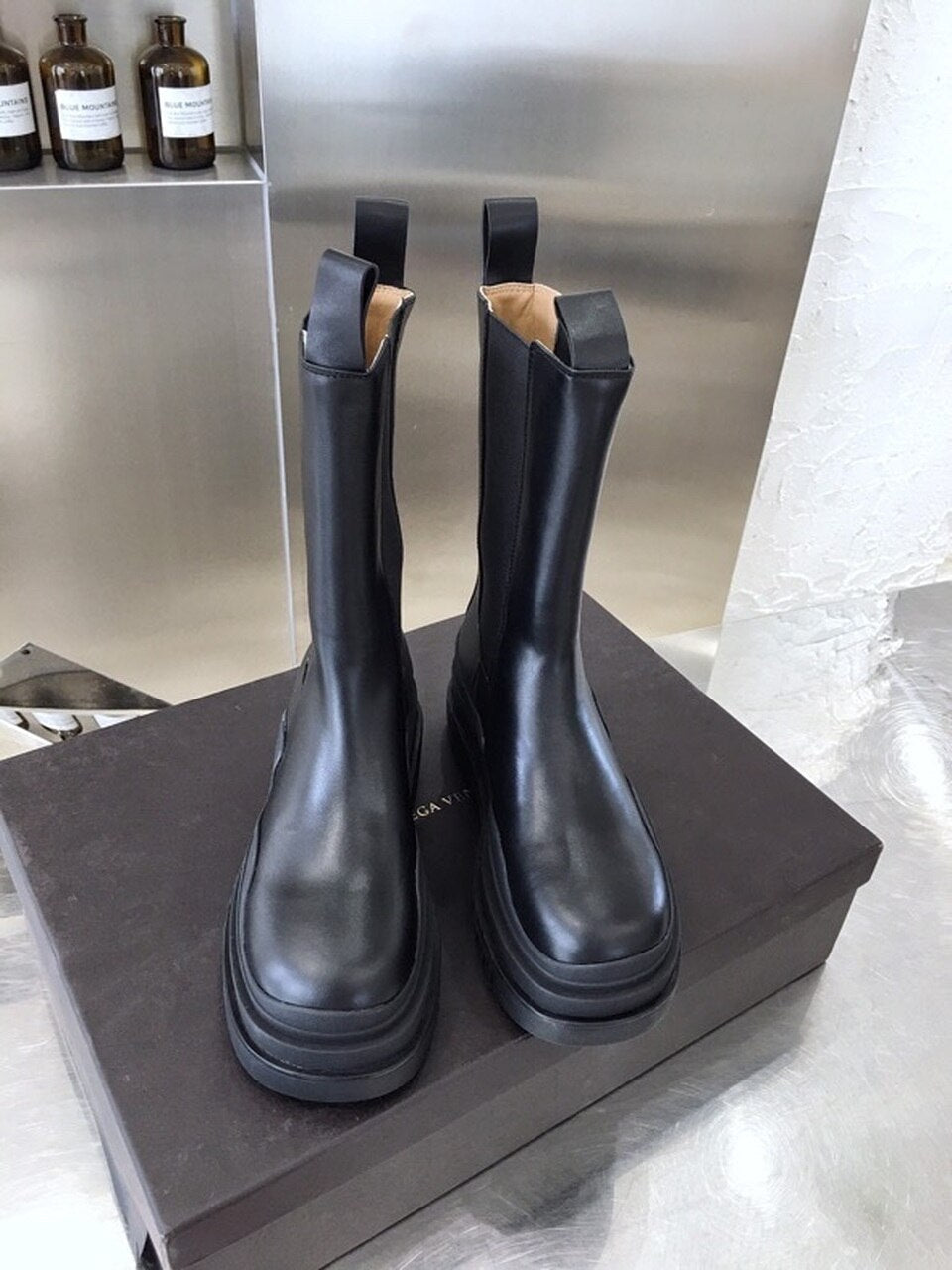 Bottega Veneta Flat Triple-Sole Leather Boots Calfskin Leather Fall/Winter 2020 Collection, Black