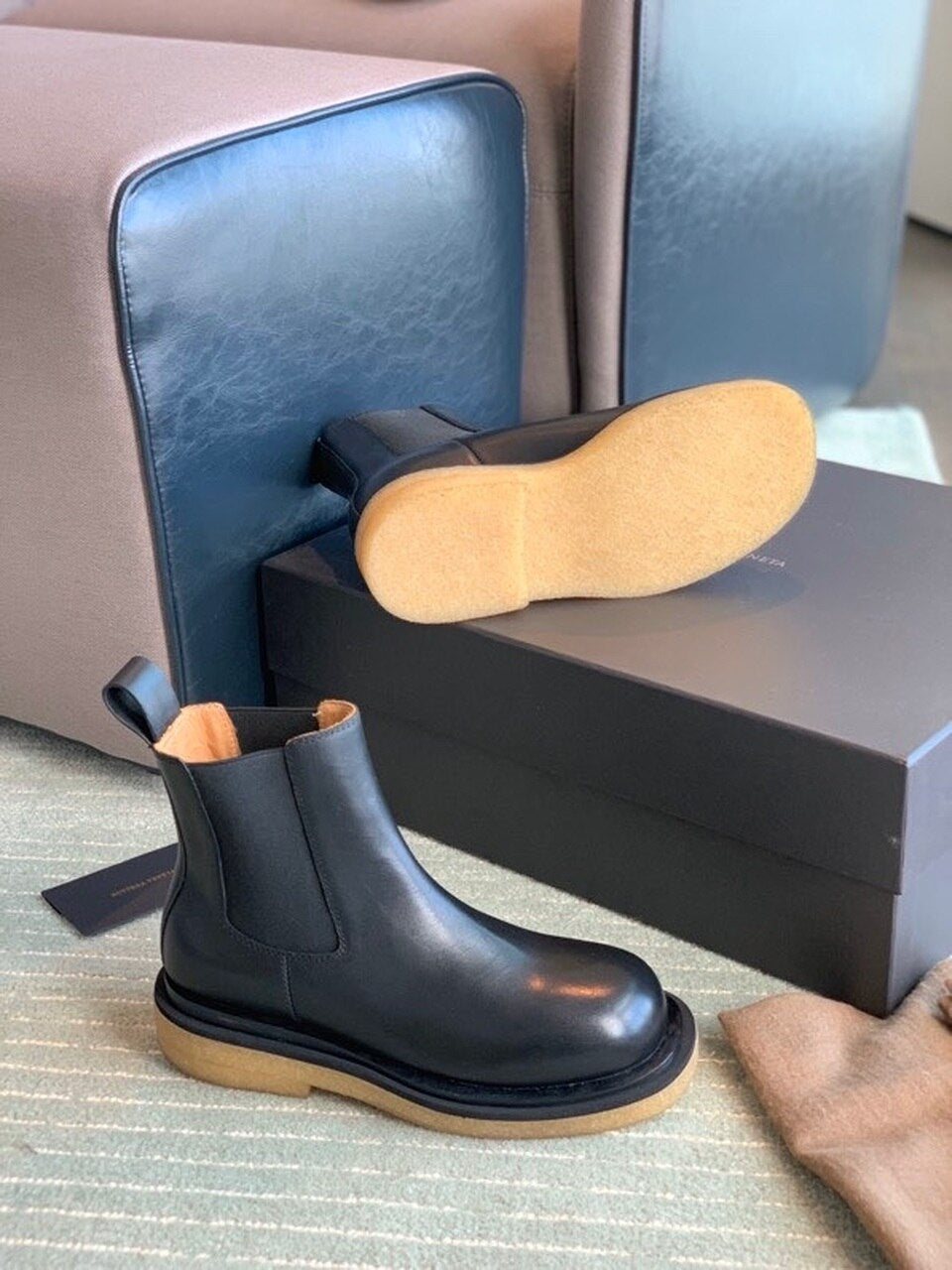 Bottega Veneta Mid Calf Booties Calfskin Leather Fall/Winter 2020 Collection, Black