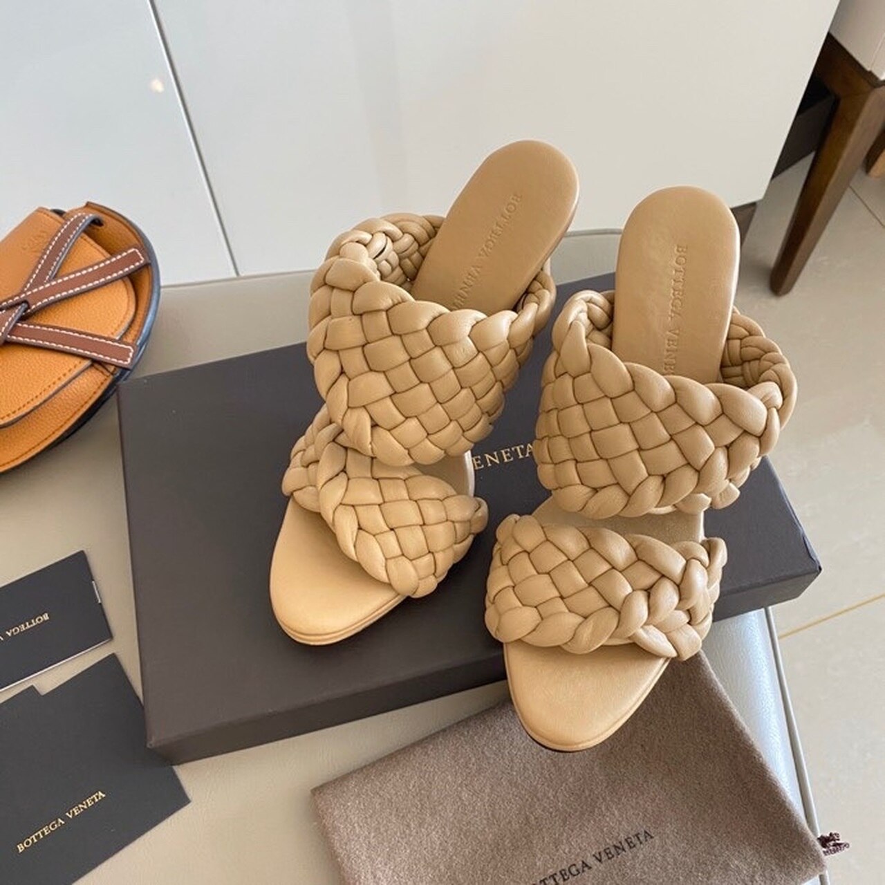 Bottega Veneta Curve Sandals 9.5cm Heel Lambskin Leather Spring/Summer 2020 Collection, Beige