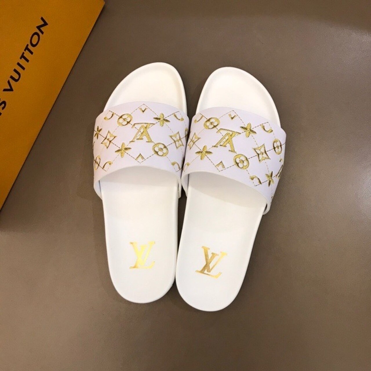 Louis Vuitton Mens Sandals Monogram Canvas Spring/Summer Collection White/Yellow