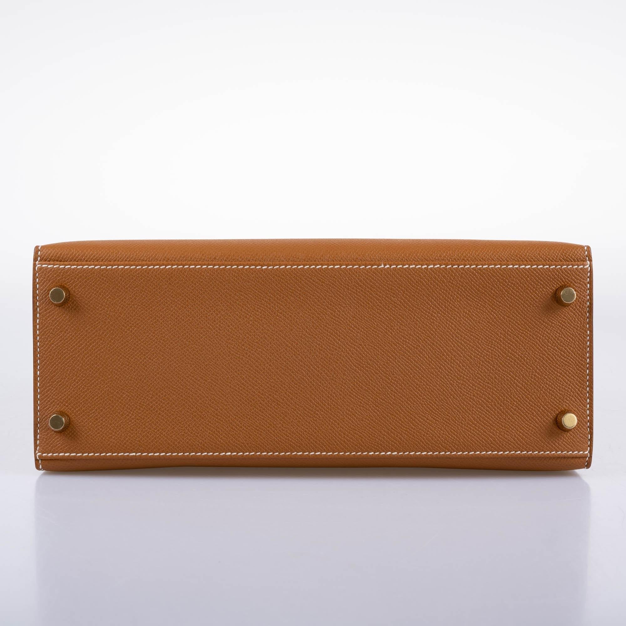 Hermes Kelly 28 Sellier Gold Epsom with Gold Hardware - 2020, Y