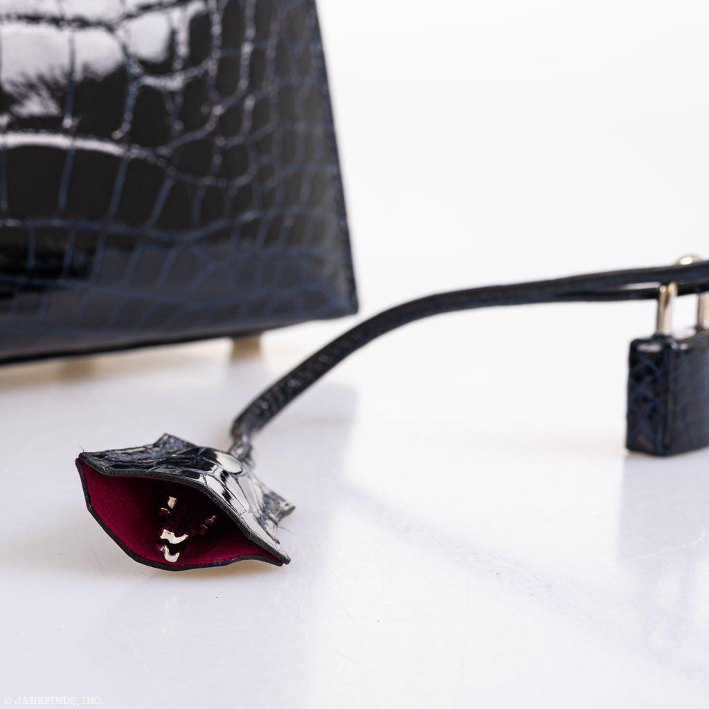 Hermes Kelly 28 Sellier Verso Blue Marine Nilo Crocodile & Rose Scheherazade Palladium Hardware - 2019, D