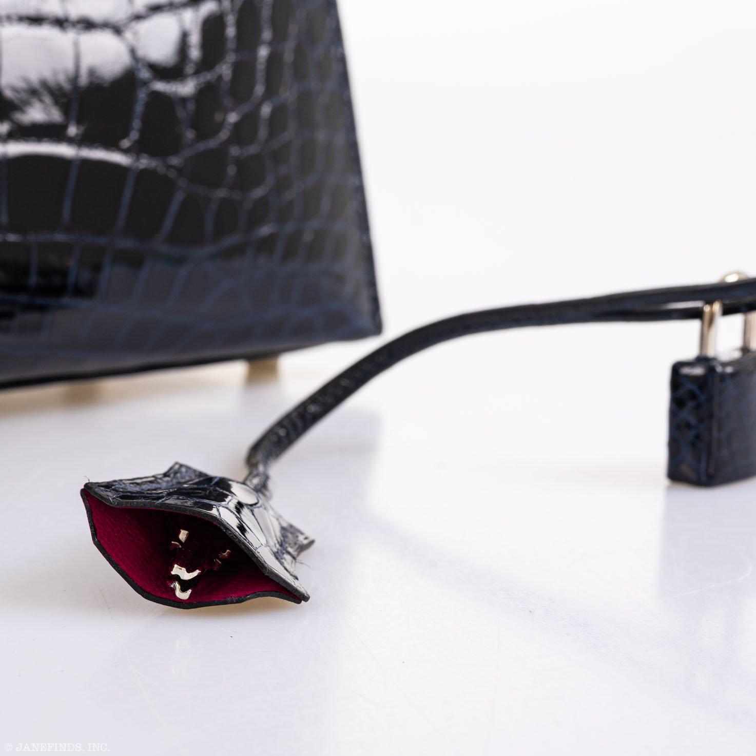 Hermes Kelly 28 Sellier Verso Blue Marine Nilo Crocodile & Rose Scheherazade Palladium Hardware - 2019, D