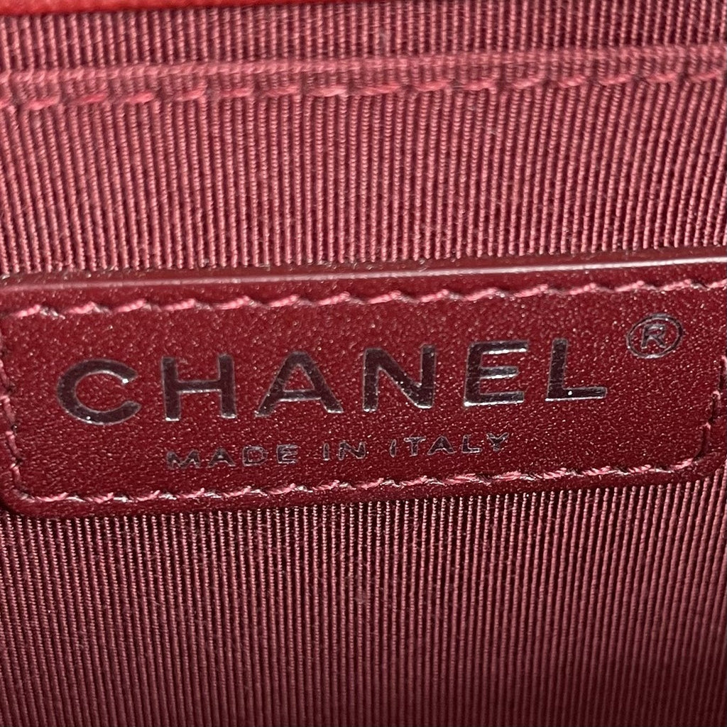 CHANEL Medium Boy Bag - Red