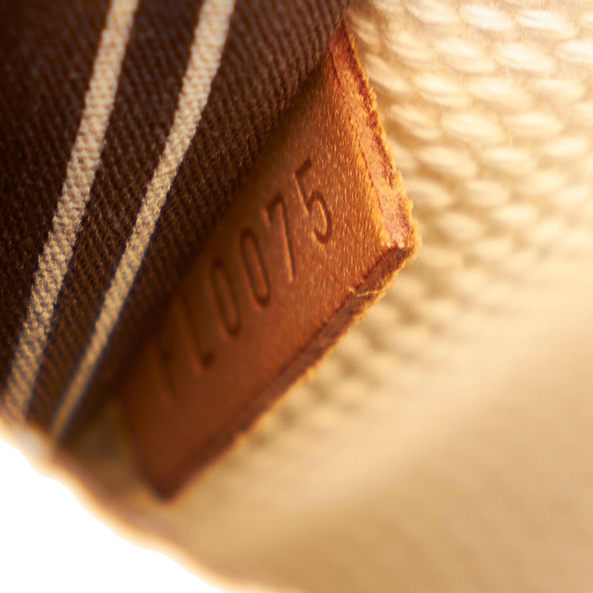 Louis Vuitton Antigua Besace PM (SHG-27327)