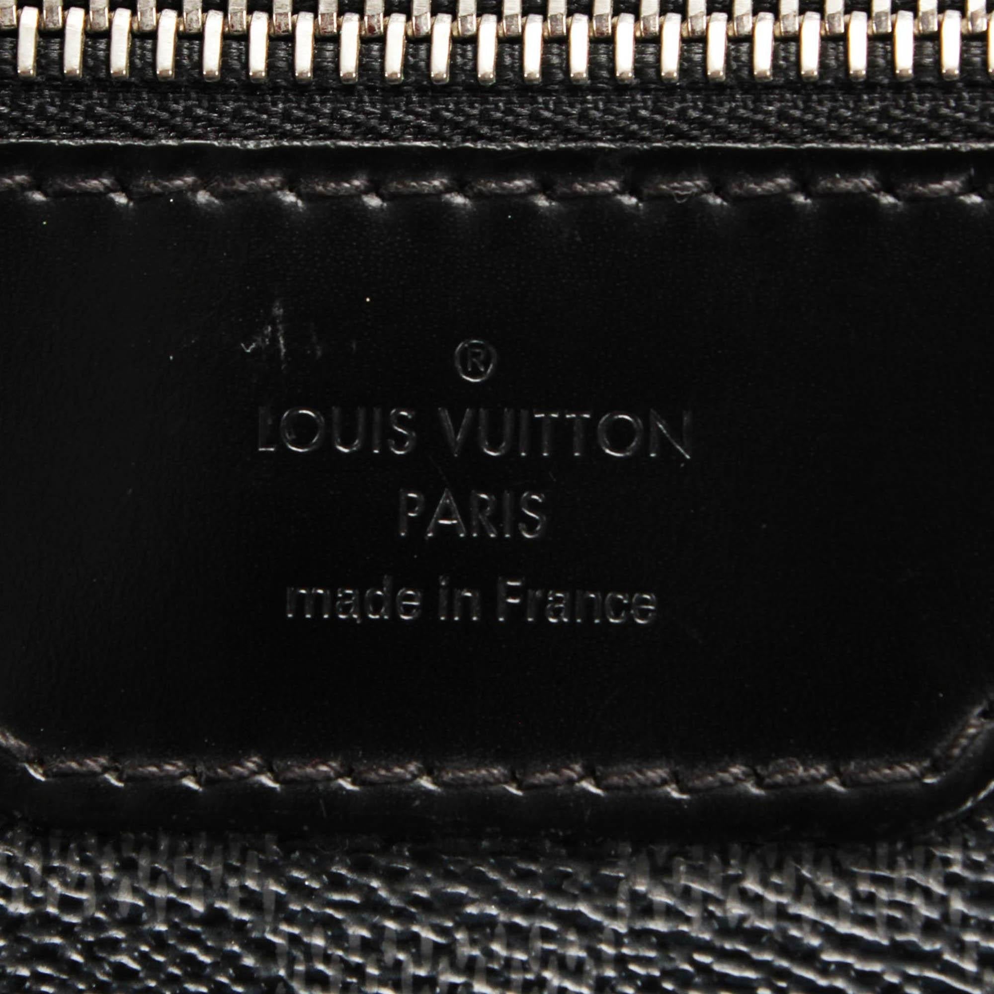 Louis Vuitton Damier Graphite District MM Messenger Bag (SHG-12915)