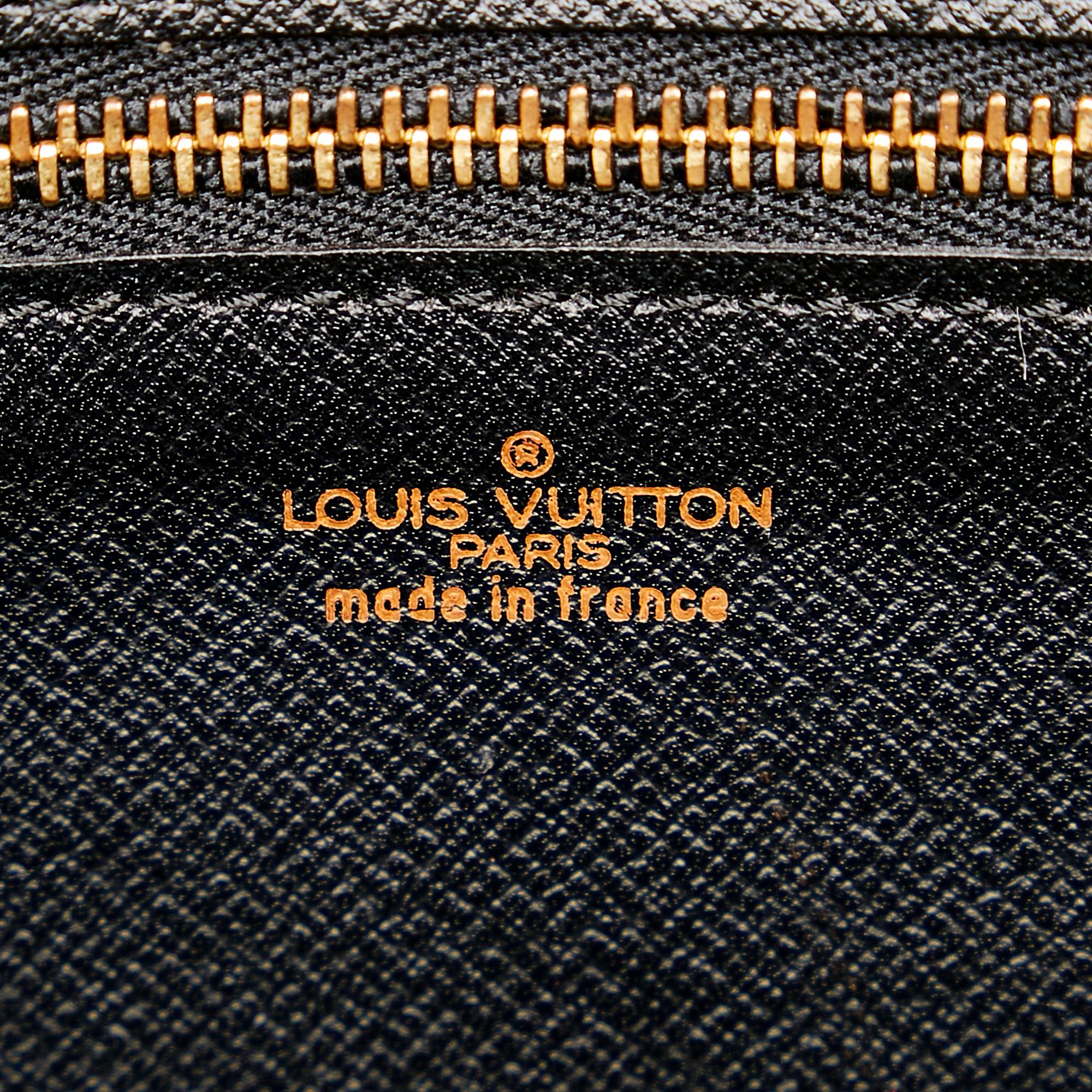 Louis Vuitton Epi Art Deco Clutch (SHG-27984)