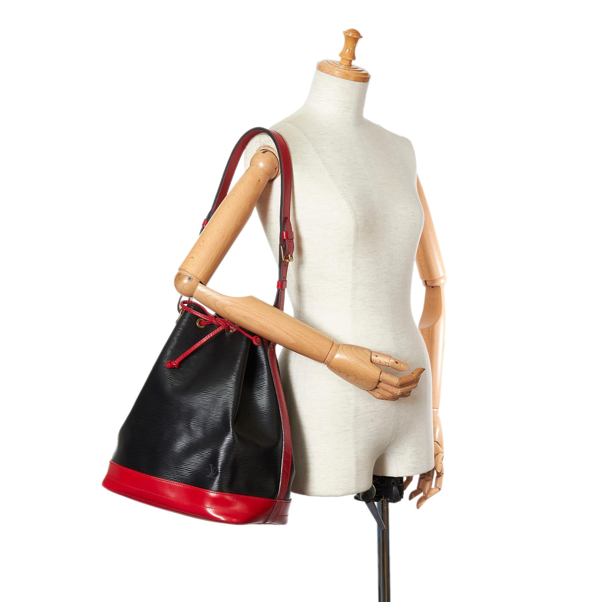 Louis Vuitton Epi Bicolor Noe (SHG-26227)