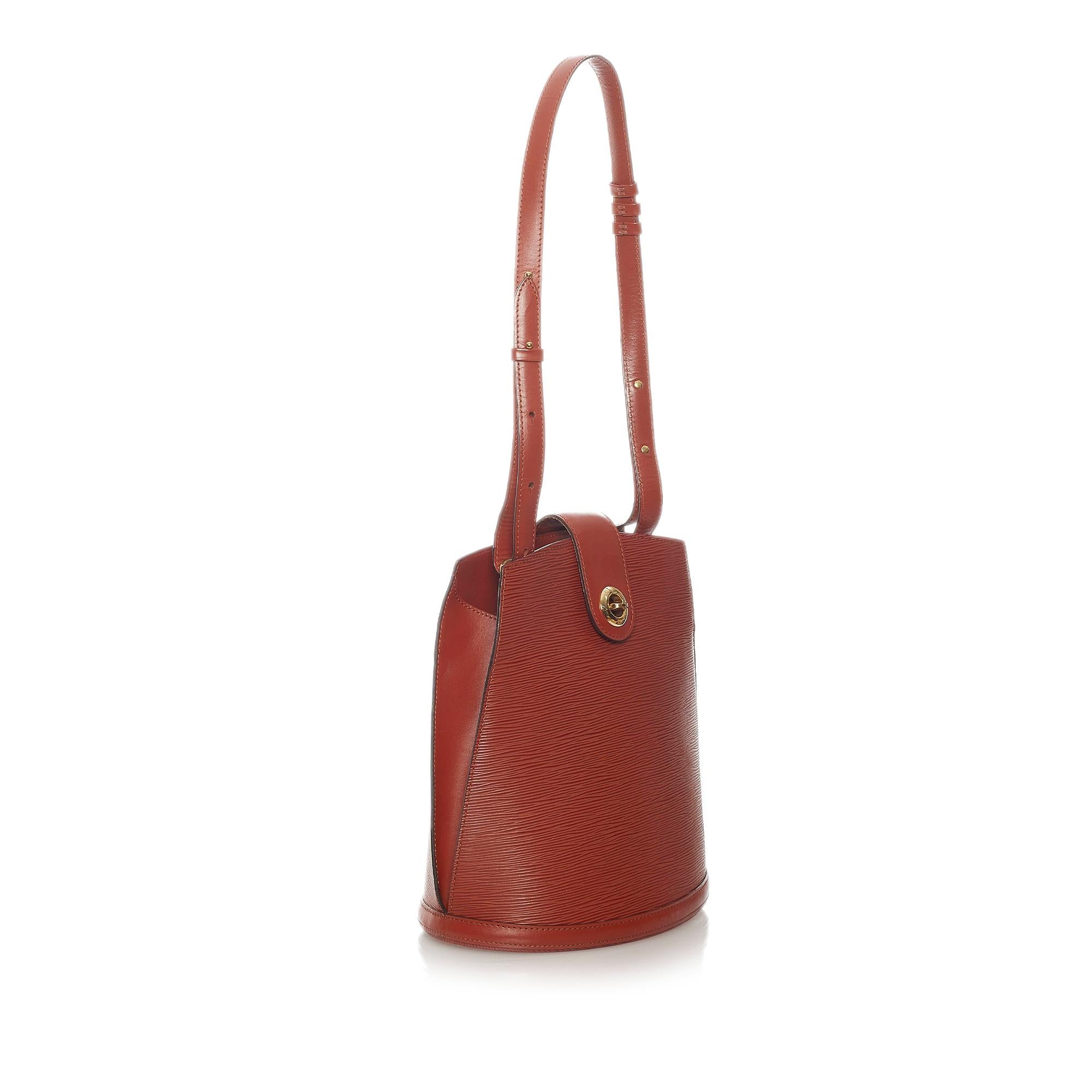 Louis Vuitton Epi Cluny (SHG-27697)