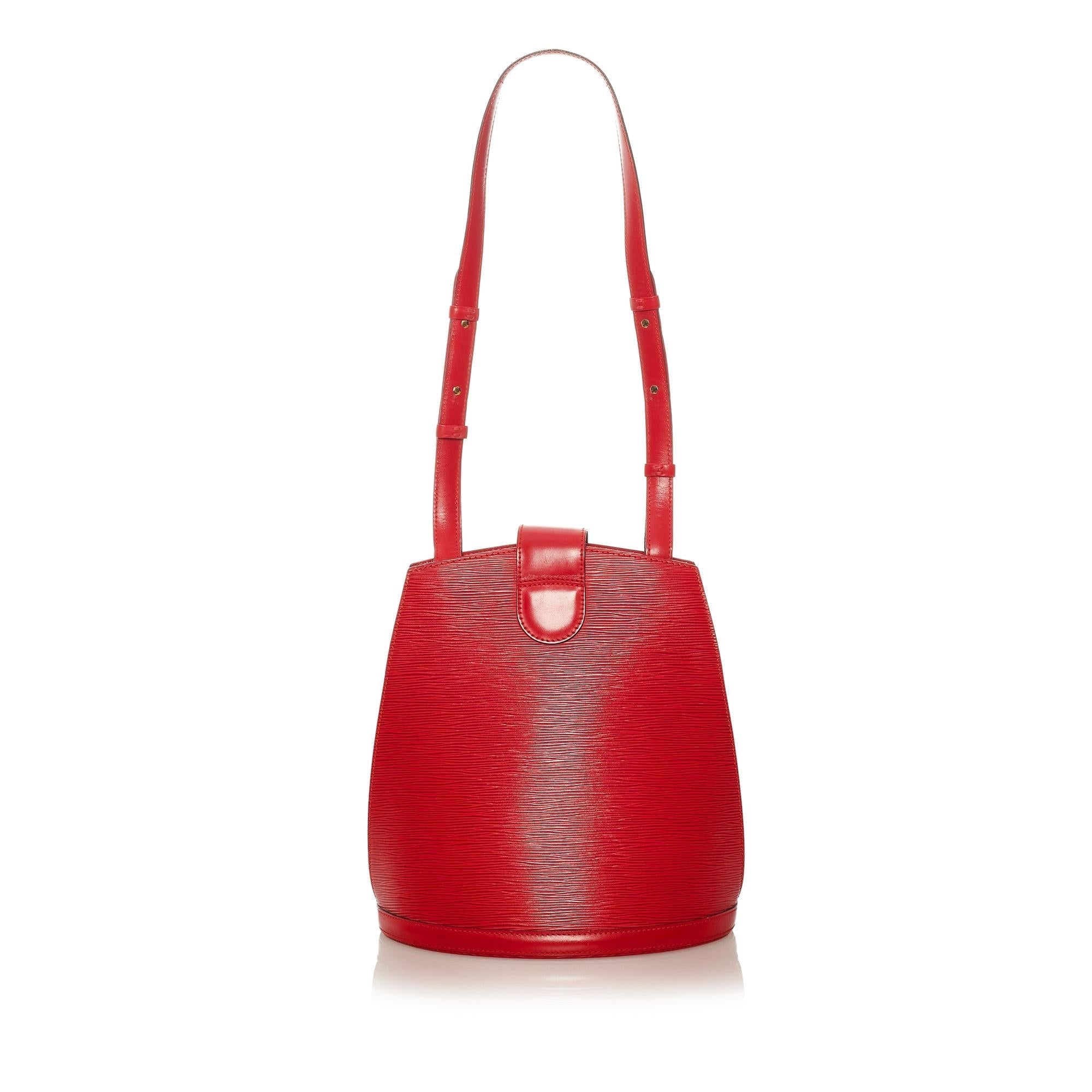 Louis Vuitton Epi Cluny (SHG-28091)