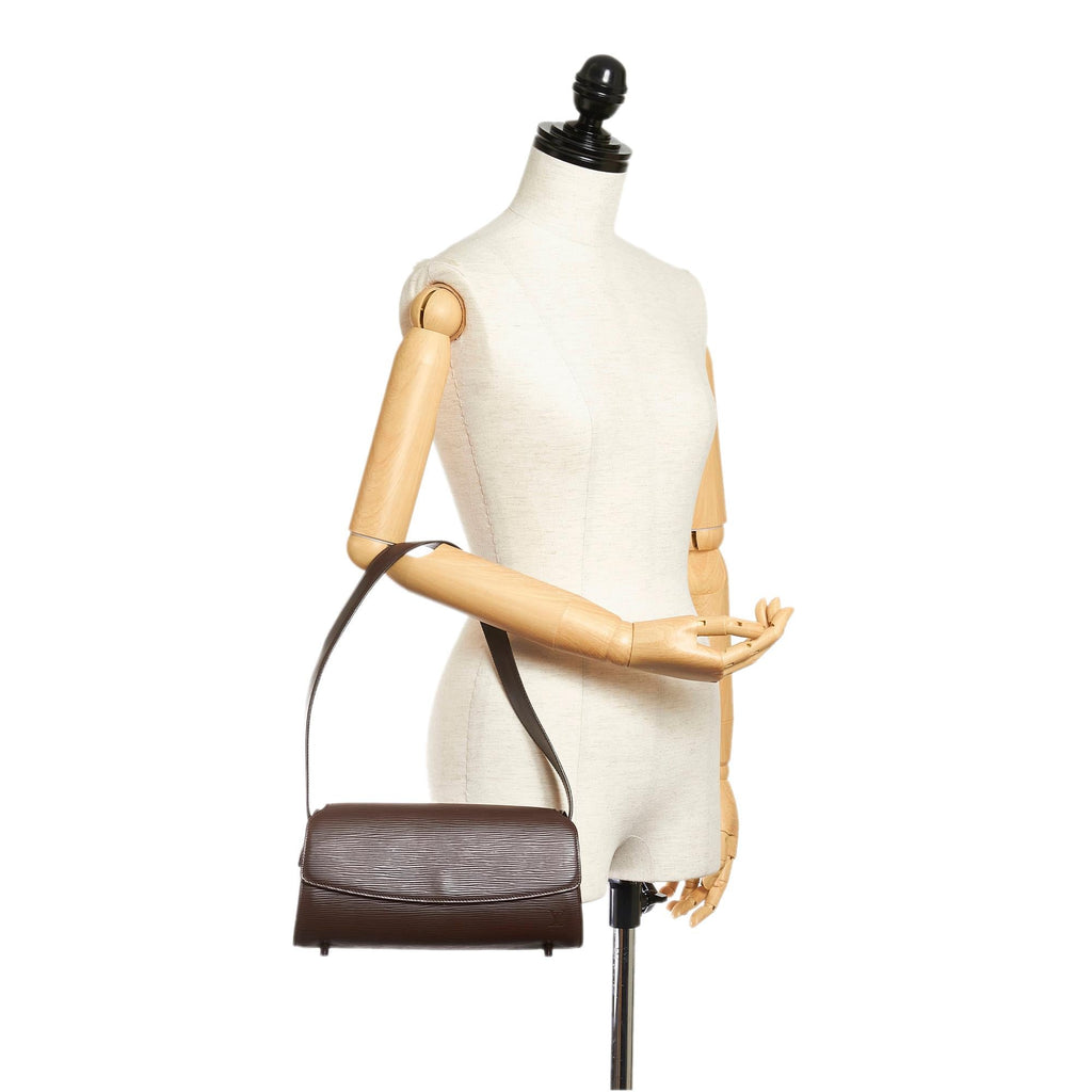 Louis Vuitton Epi Nocturne PM (SHG-28093)
