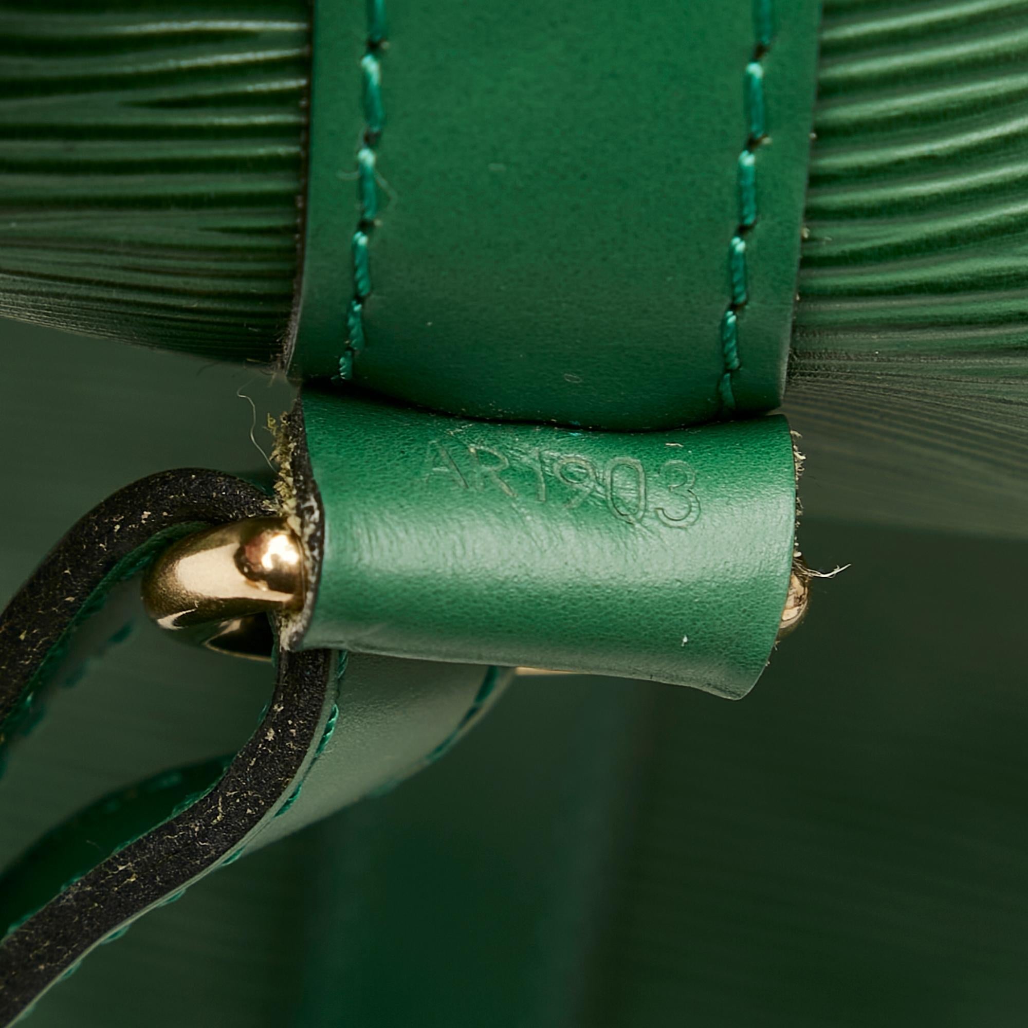 Louis Vuitton Epi Noe (SHG-25929)
