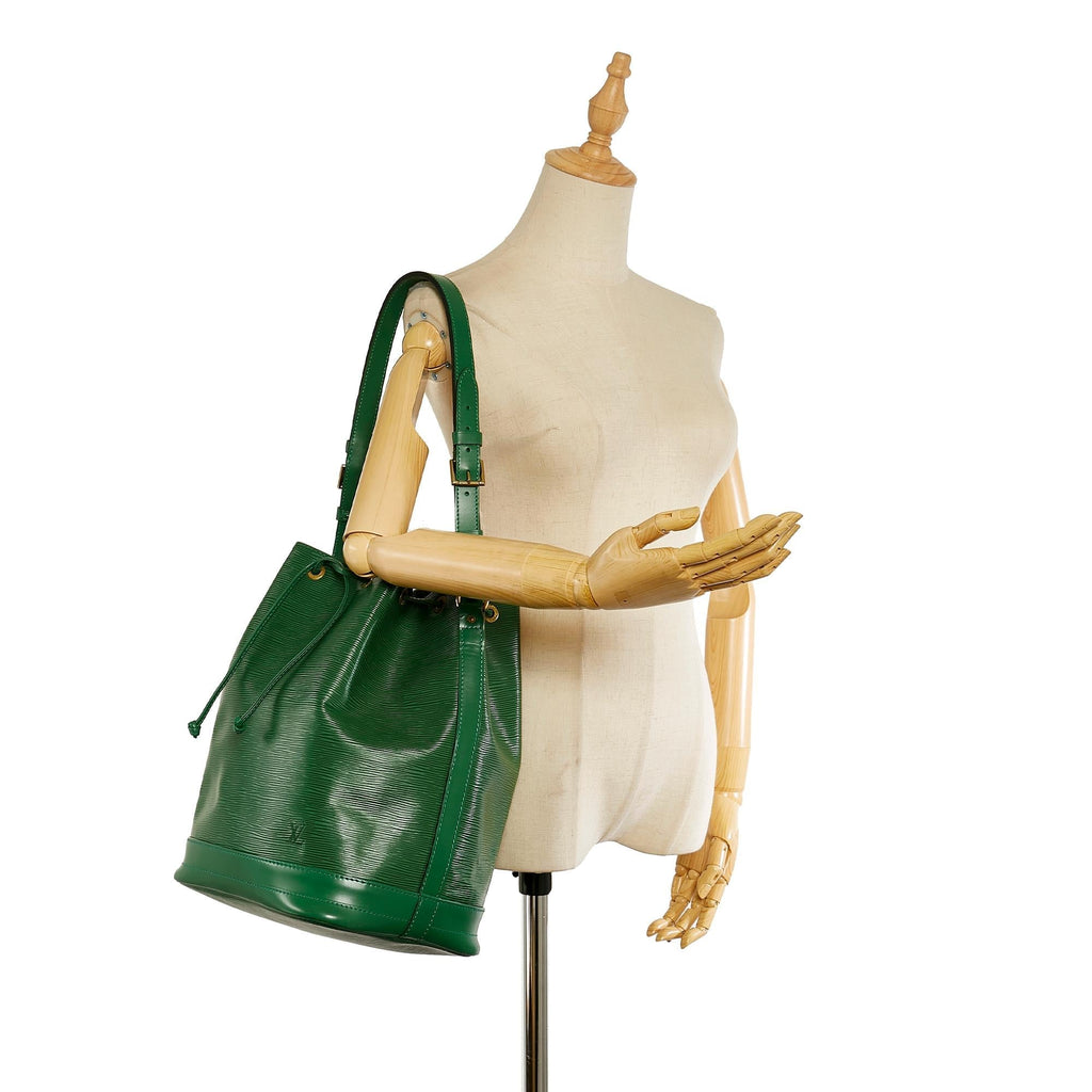 Louis Vuitton Epi Noe (SHG-25929)