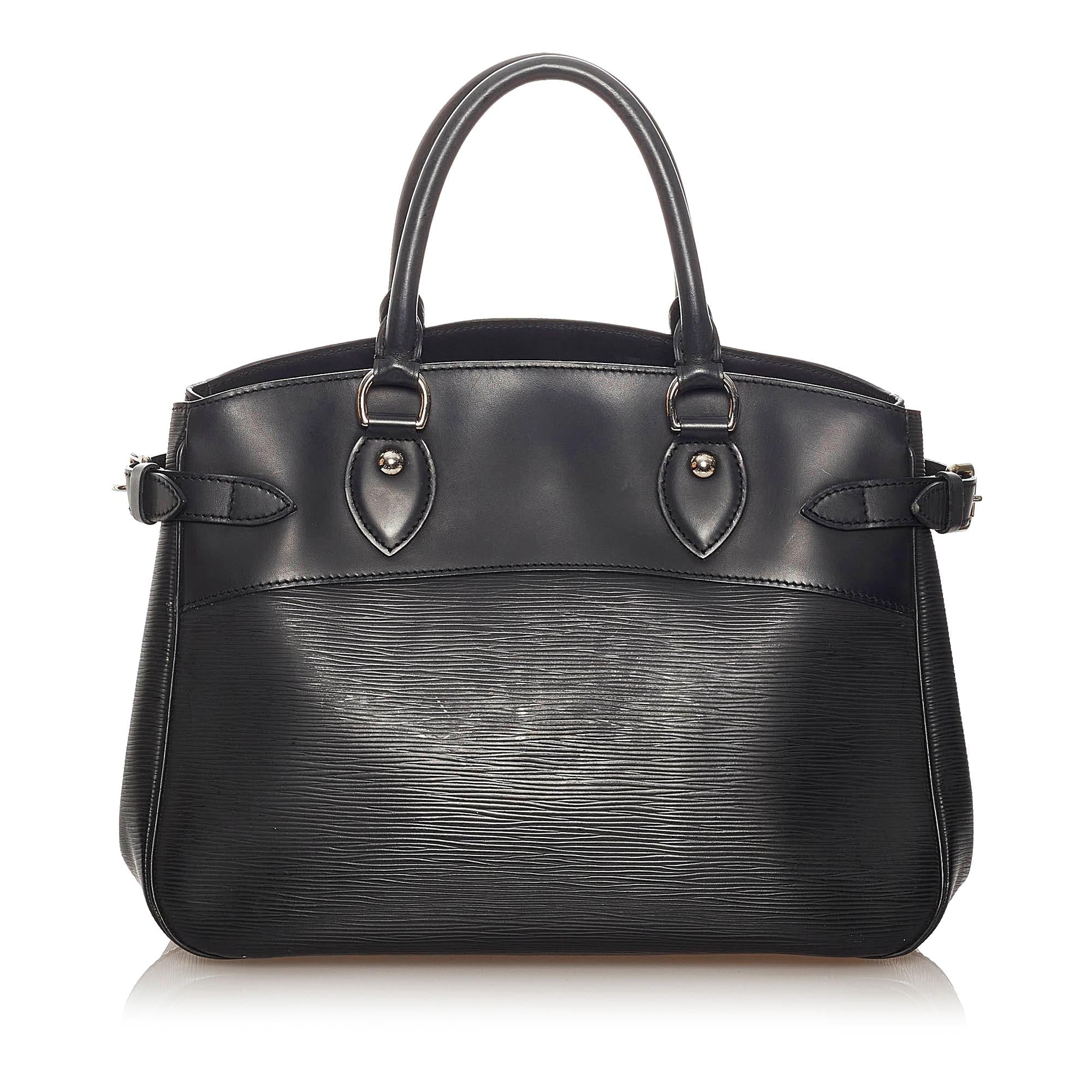 Louis Vuitton Epi Passy PM (SHG-27912)