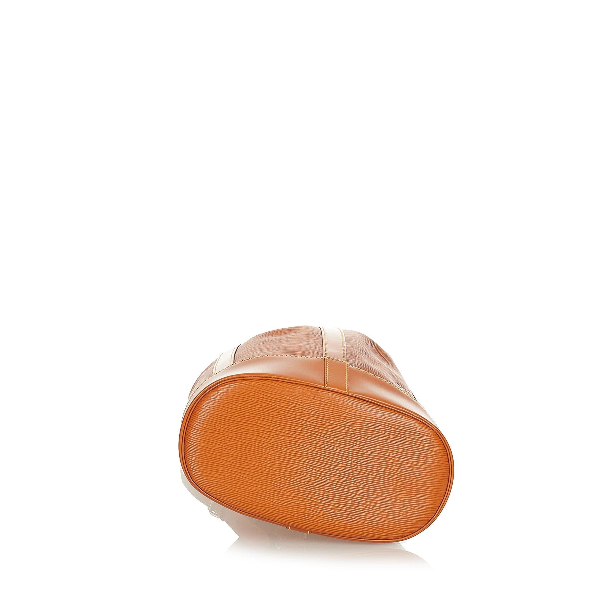 Louis Vuitton Epi Randonnee PM (SHG-27128)