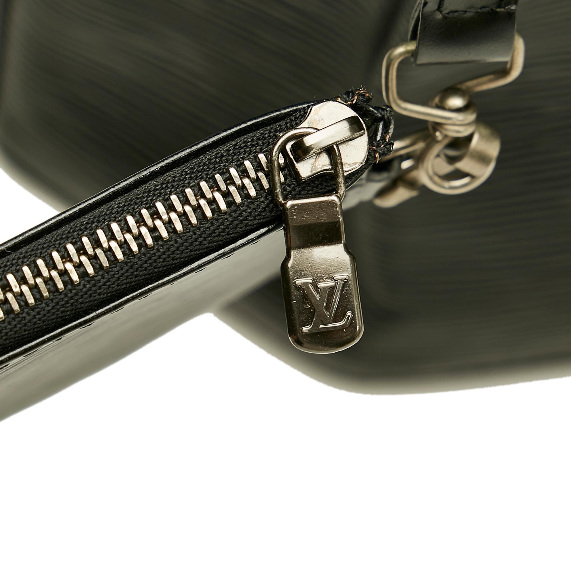 Louis Vuitton Epi Sac dEpaule (SHG-27112)