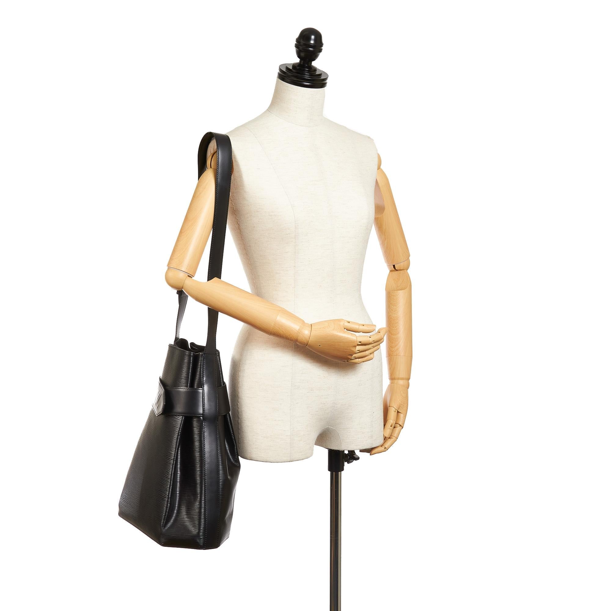 Louis Vuitton Epi Sac dEpaule (SHG-27587)