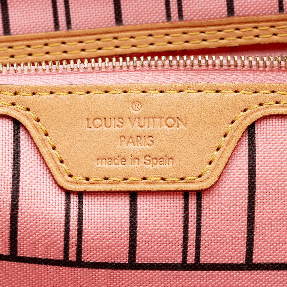 Louis Vuitton Limited Edition Monogram Canvas Jungle Dots Neverfull MM Tote (SHF-16231)