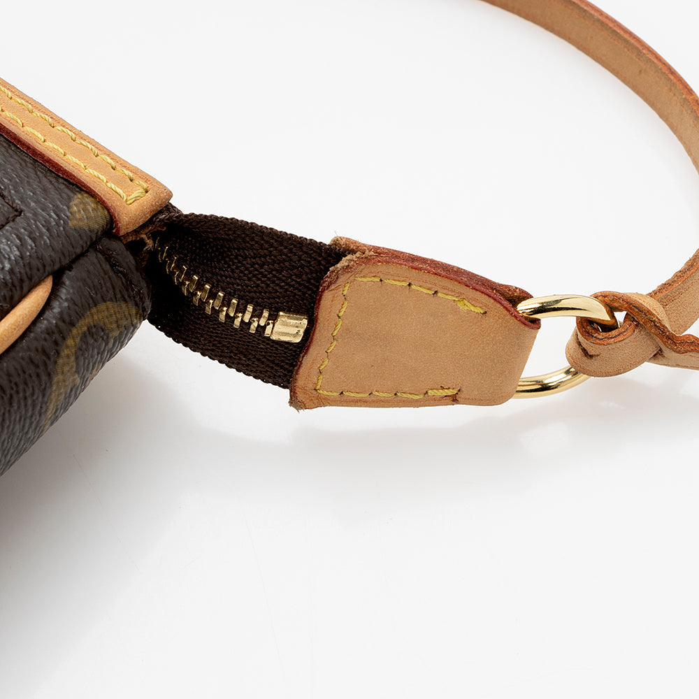 Louis Vuitton Limited Edition Monogram Canvas Riveting Pochette Accessoires (SHF-18325)