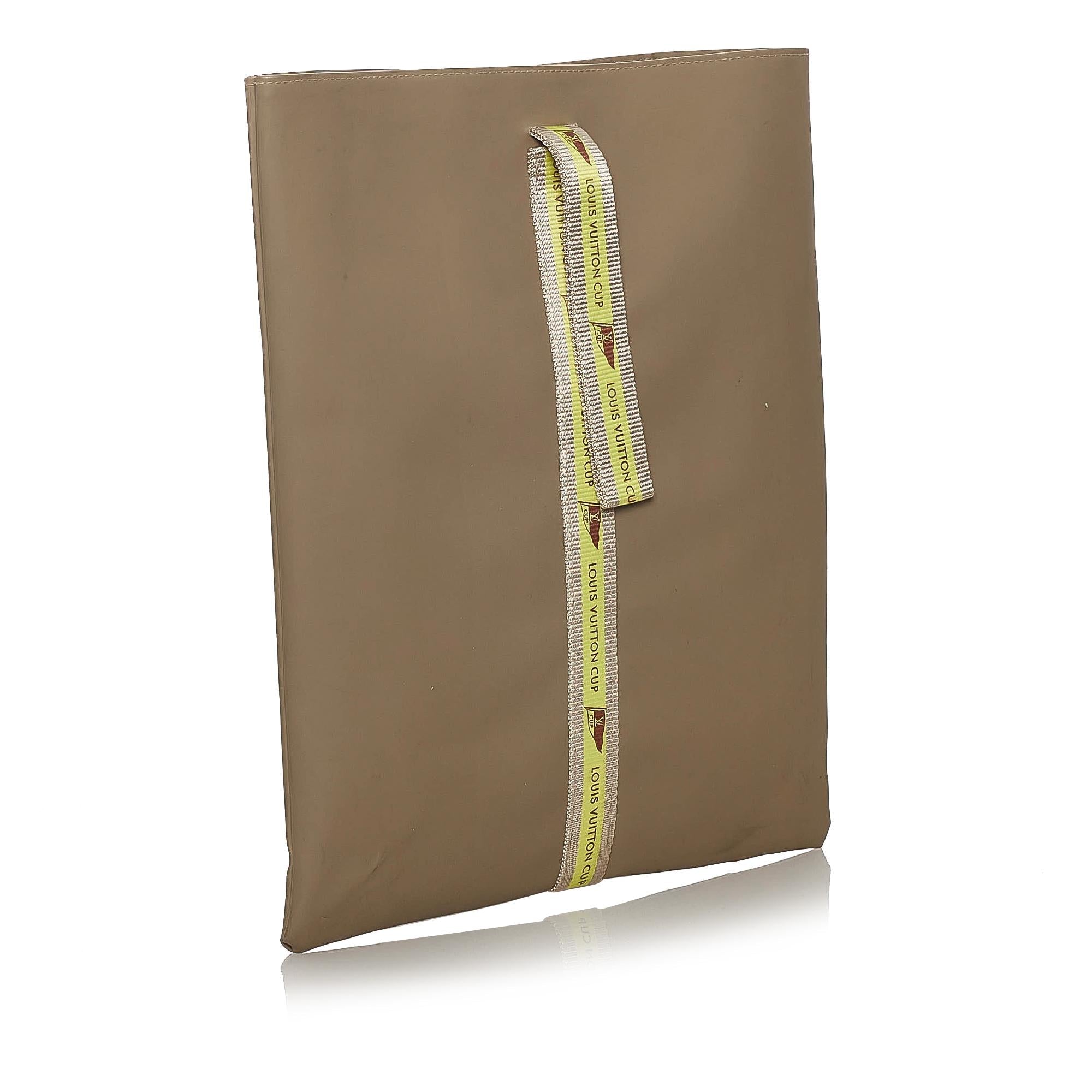 Louis Vuitton Louis Vuitton Cup 2003 Clutch Bag (SHG-27772)