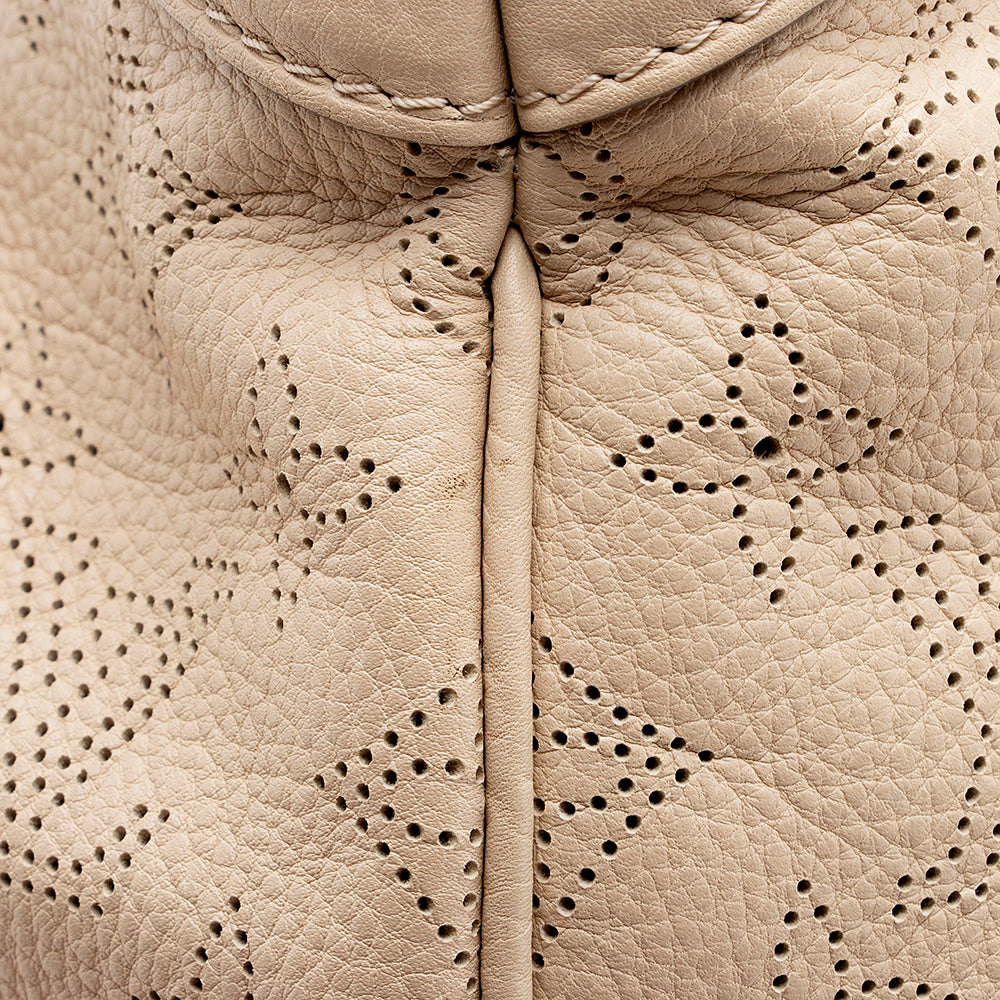 Louis Vuitton Mahina Leather Cirrus PM Satchel (SHF-14439)