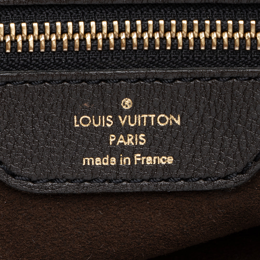 Louis Vuitton Mahina Leather L Hobo (SHF-15838)
