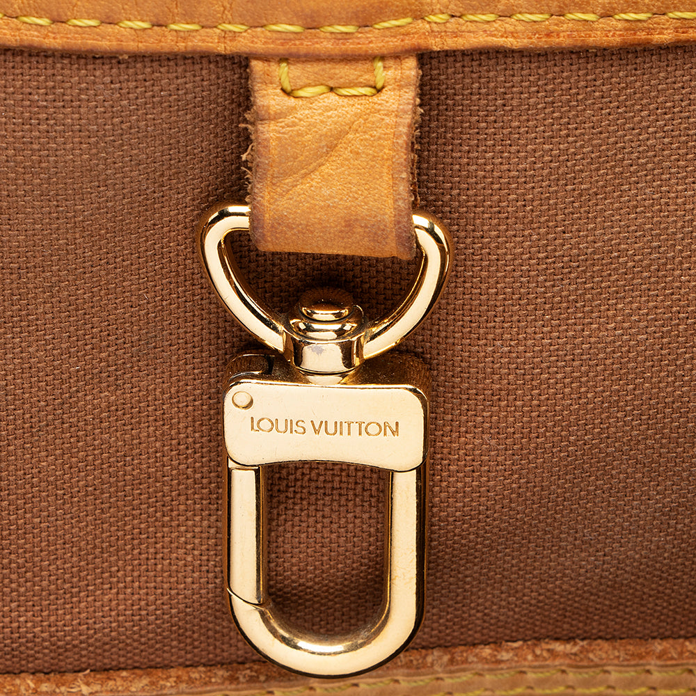 Louis Vuitton Monogram Canvas Batignolles Vertical Tote (SHF-17142)