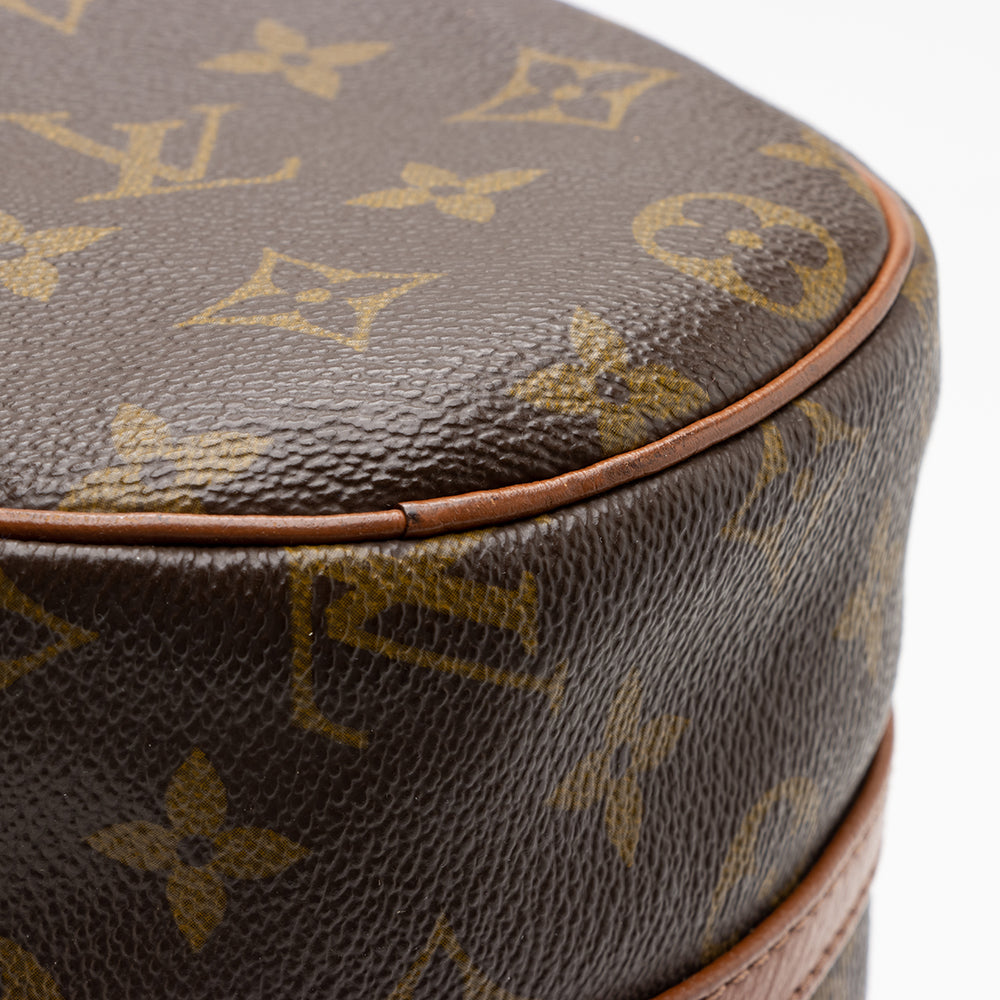 Louis Vuitton Vintage Monogram Canvas Papillon 26 Satchel (SHF-17452)