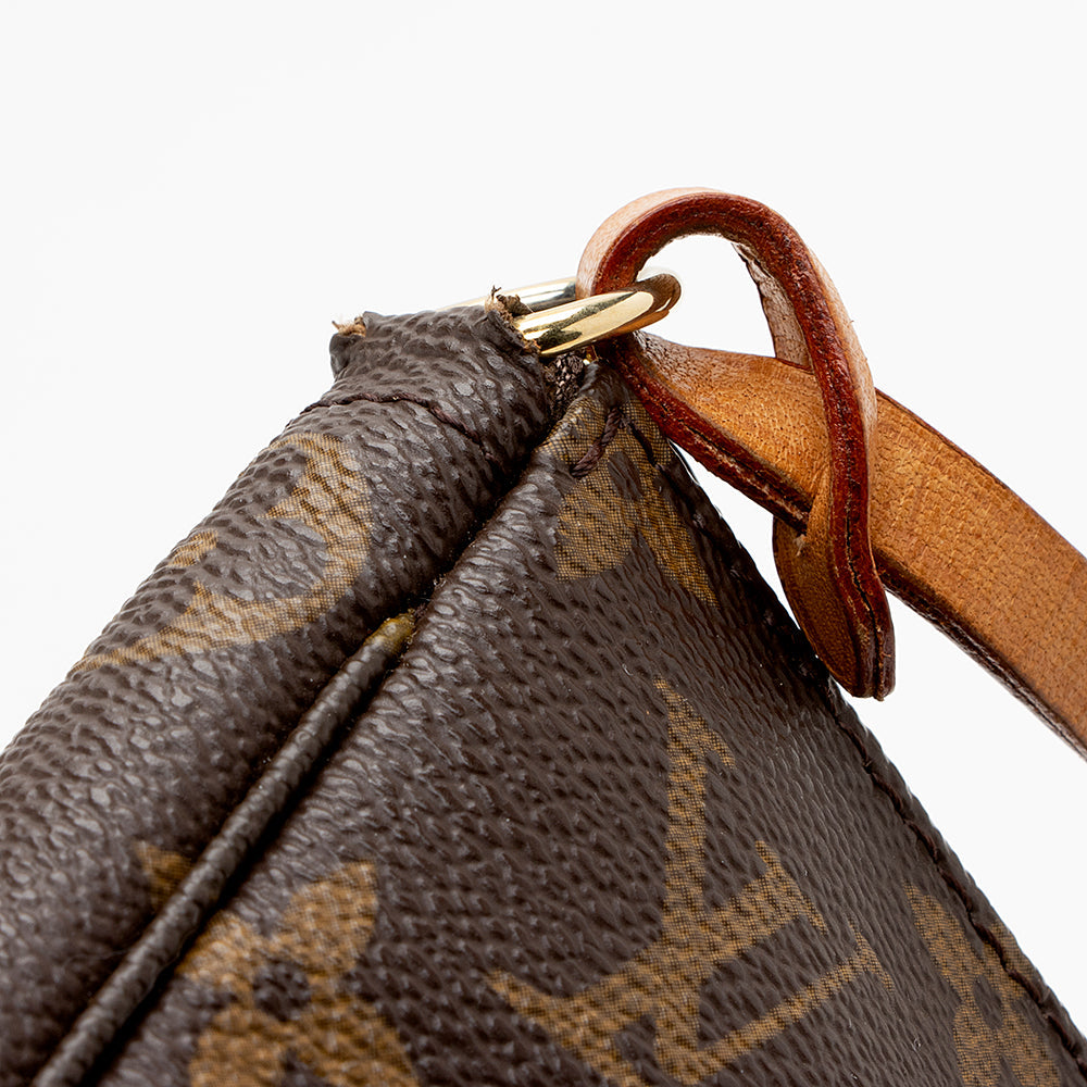 Louis Vuitton Monogram Canvas Pochette Accessories (SHF-17525)