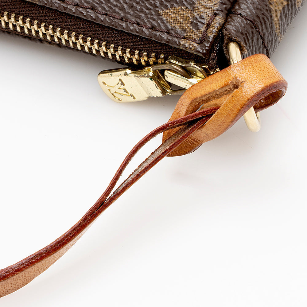 Louis Vuitton Monogram Canvas Pochette Accessories (SHF-17525)