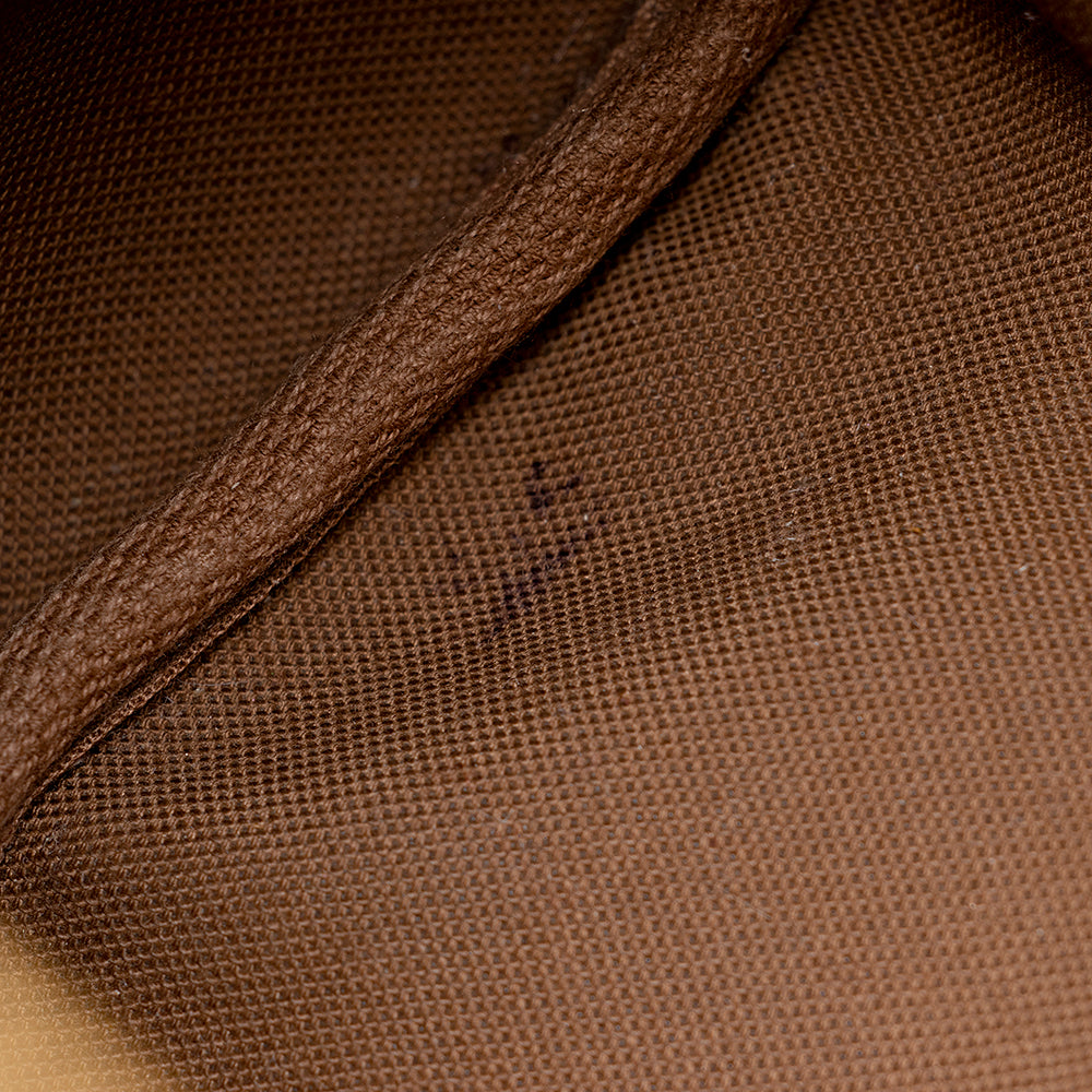Louis Vuitton Monogram Canvas Speedy 30 Satchel (SHF-17824)