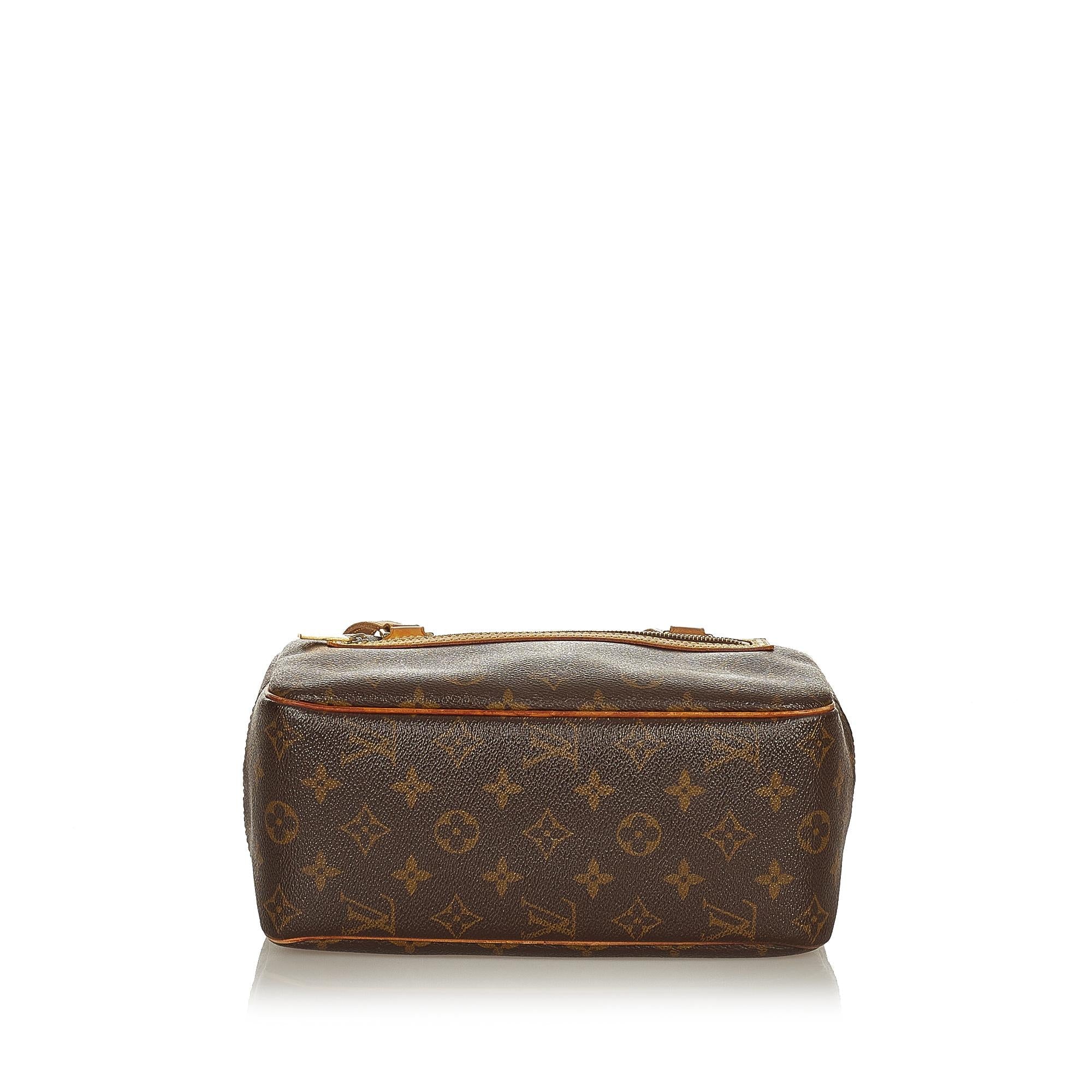 Louis Vuitton Monogram Cite MM (SHG-26828)