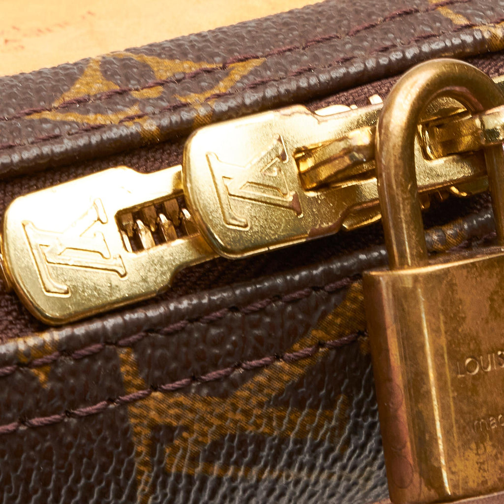 Louis Vuitton Monogram Excursion (SHG-26564)