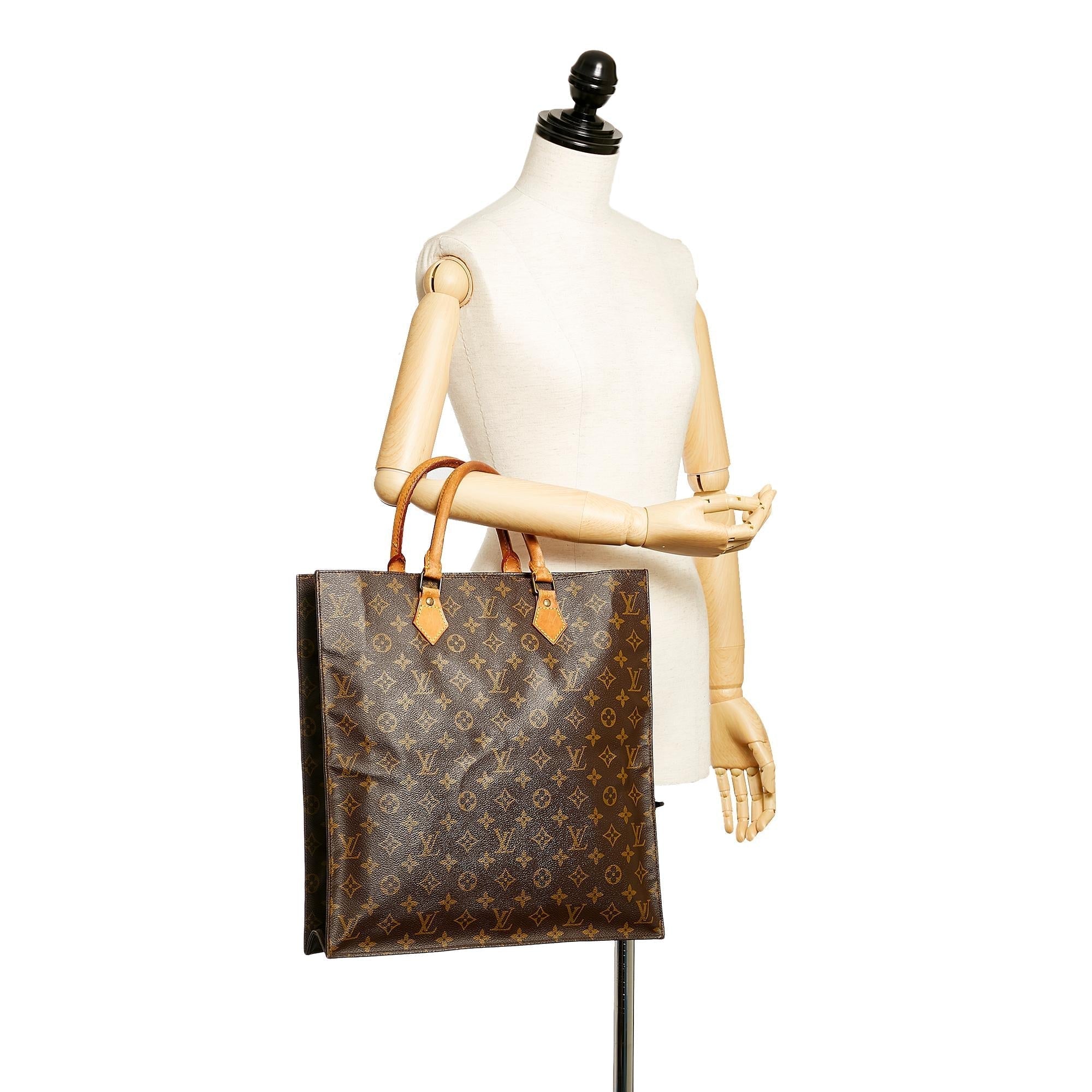 Louis Vuitton Monogram Sac Plat (SHG-27809)