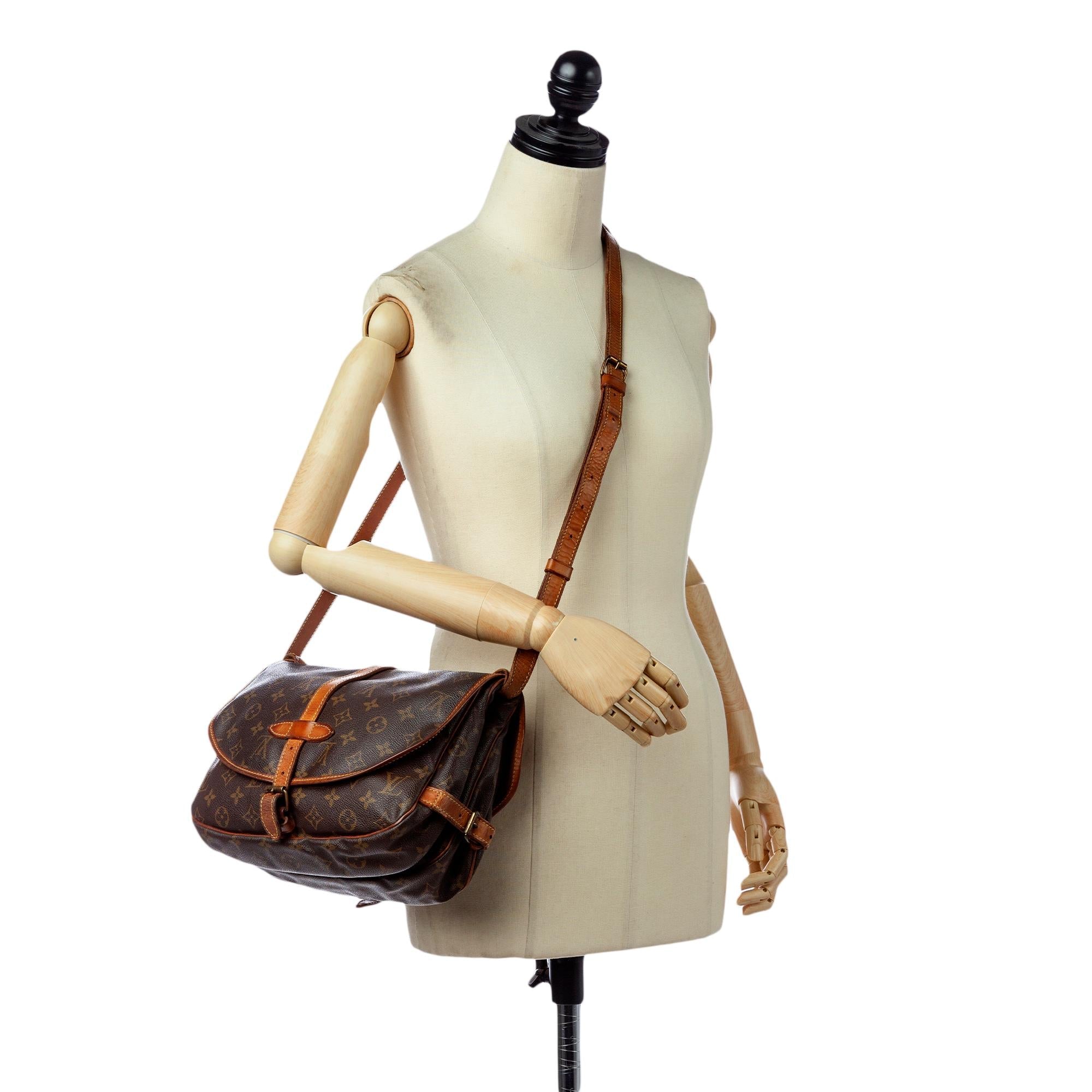 Louis Vuitton Monogram Saumur 25 (SHG-27526)